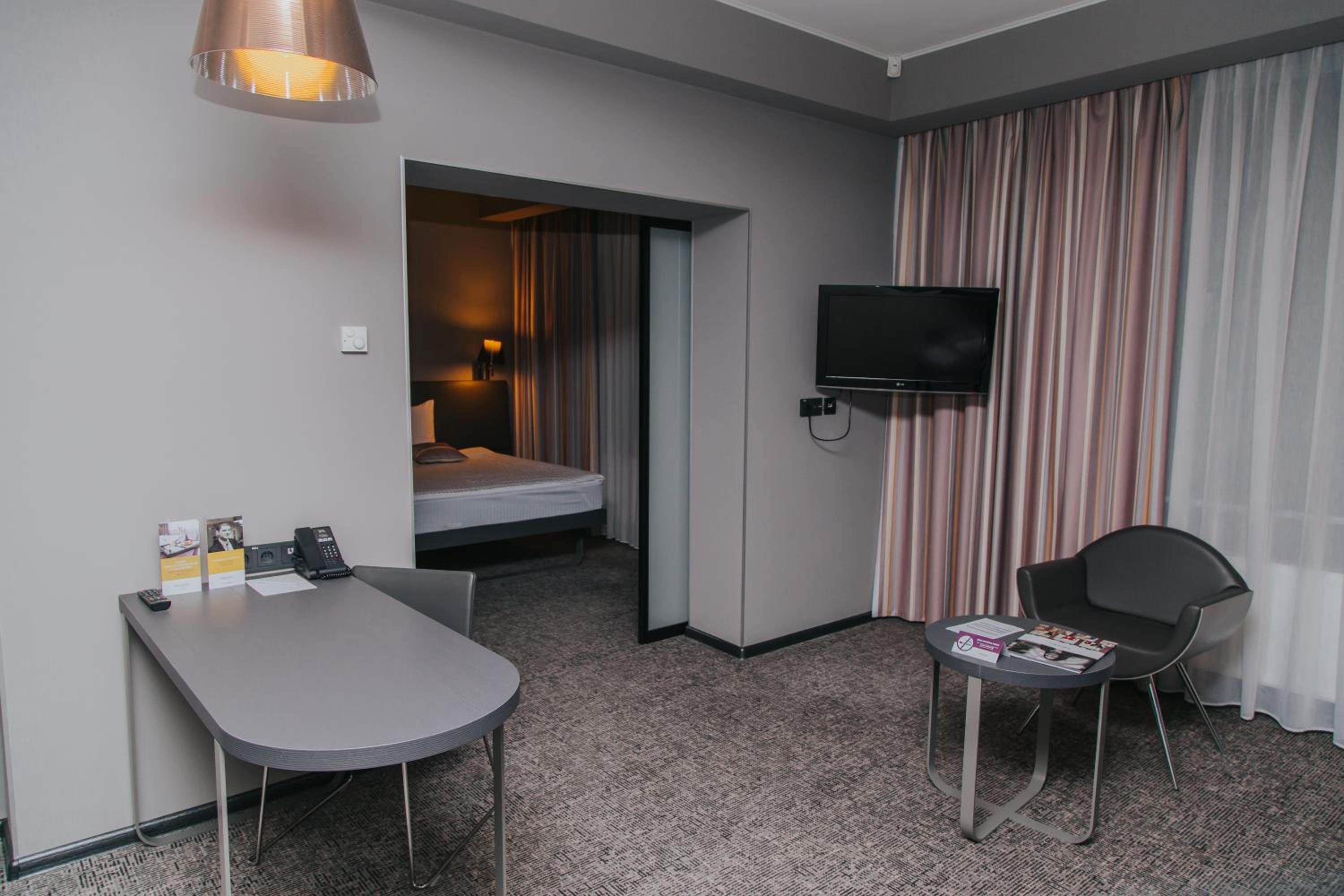 King Suite with Sofa Bed - Photo 3