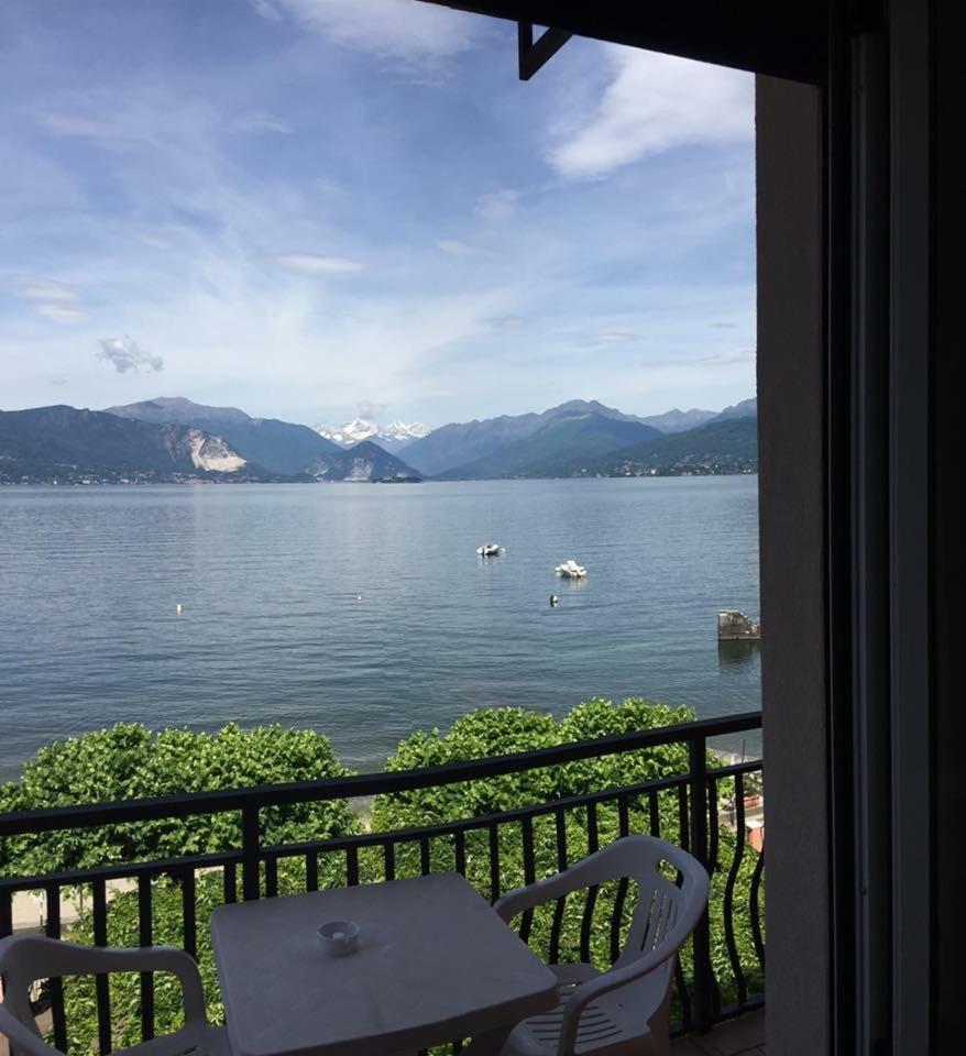 Double or Twin Room with Lake View photo 3