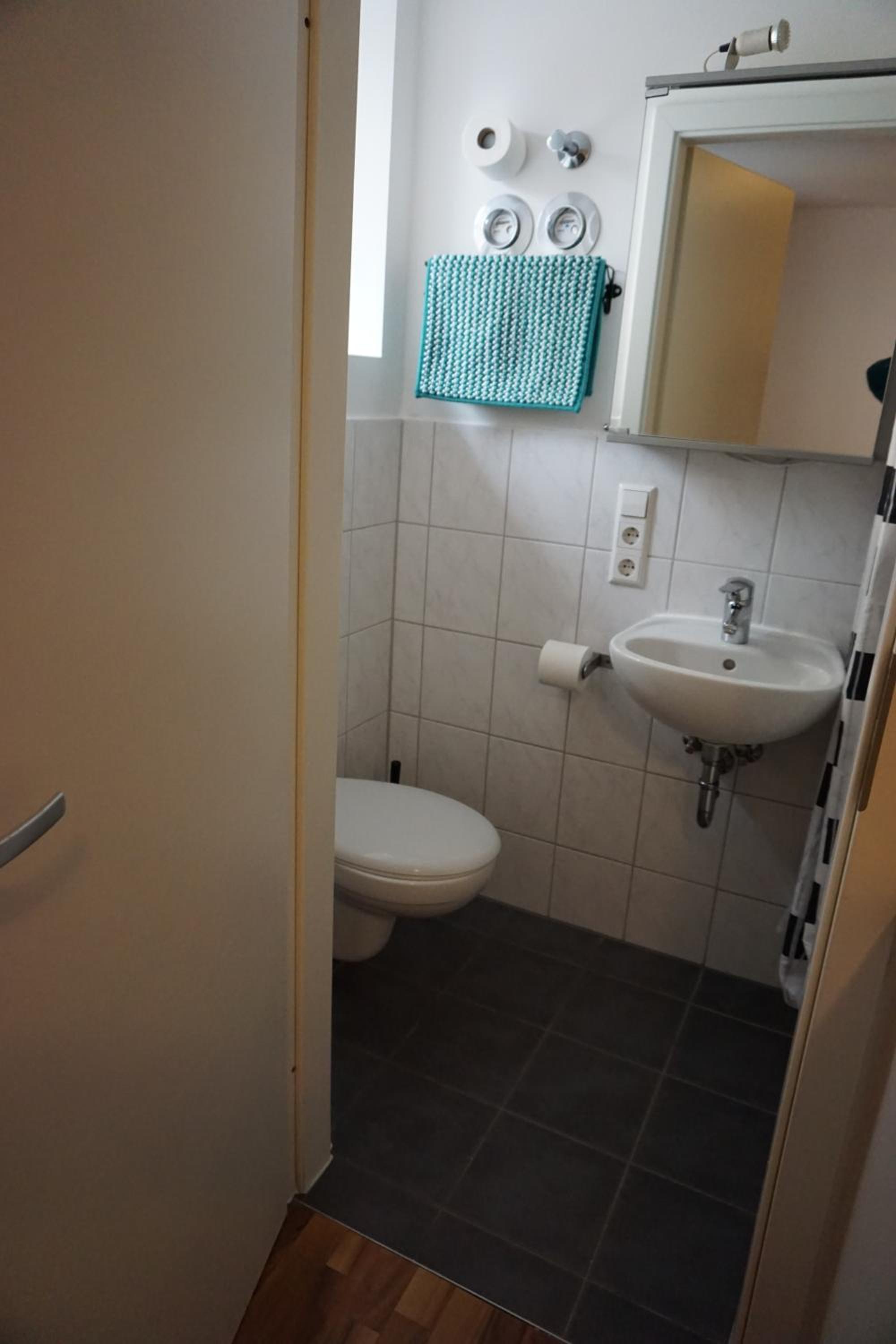 Twin Room with Bathroom photo 2