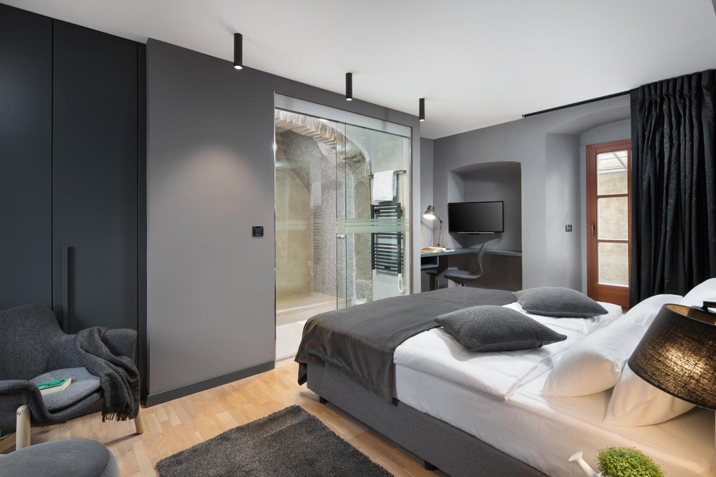 Deluxe Double or Twin Room with Terrace - Photo 1
