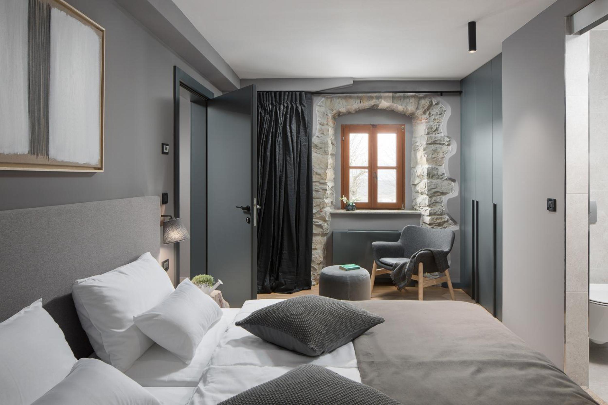 Deluxe Double or Twin Room with Terrace - Photo 2