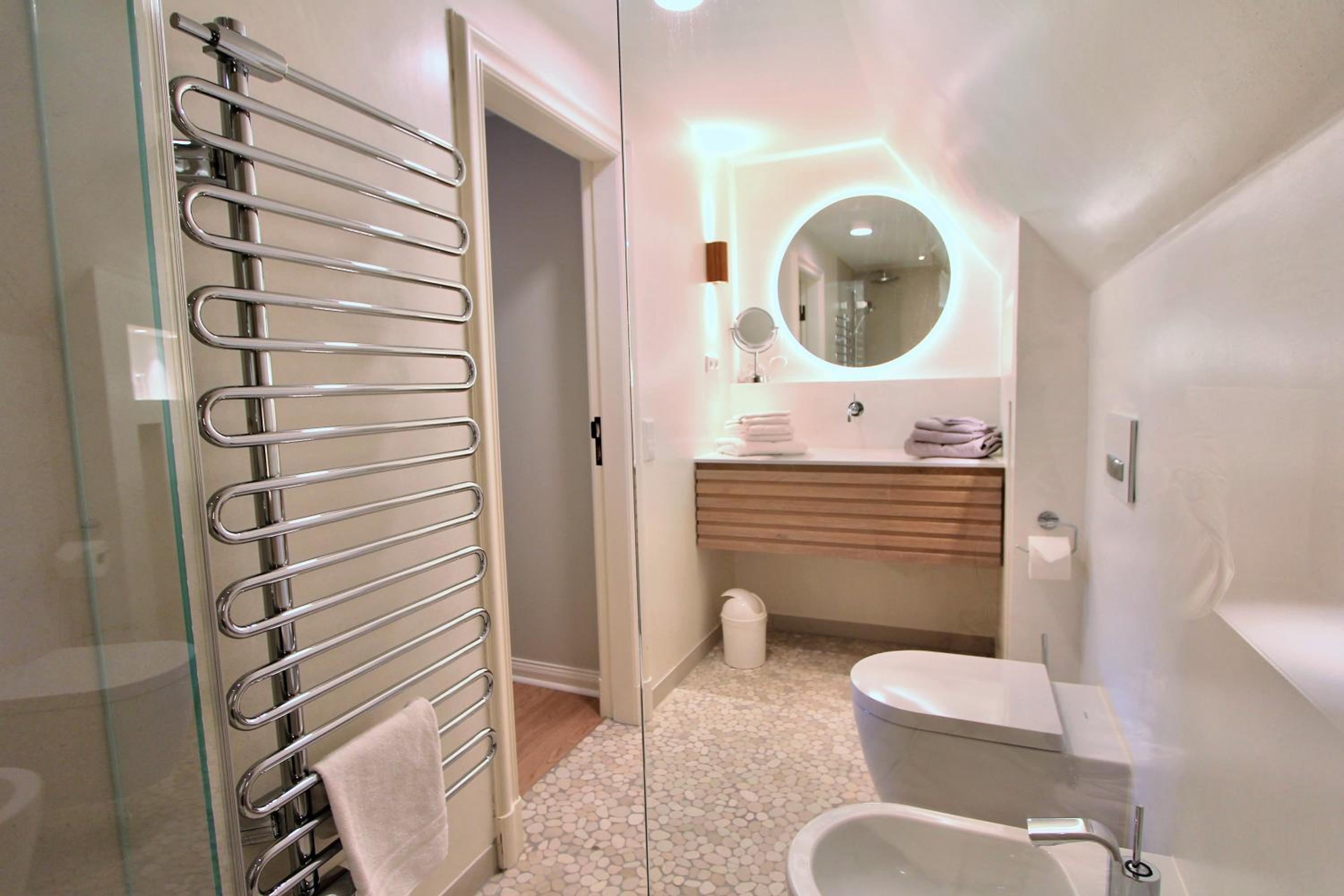 Apartment - Split Level photo 2