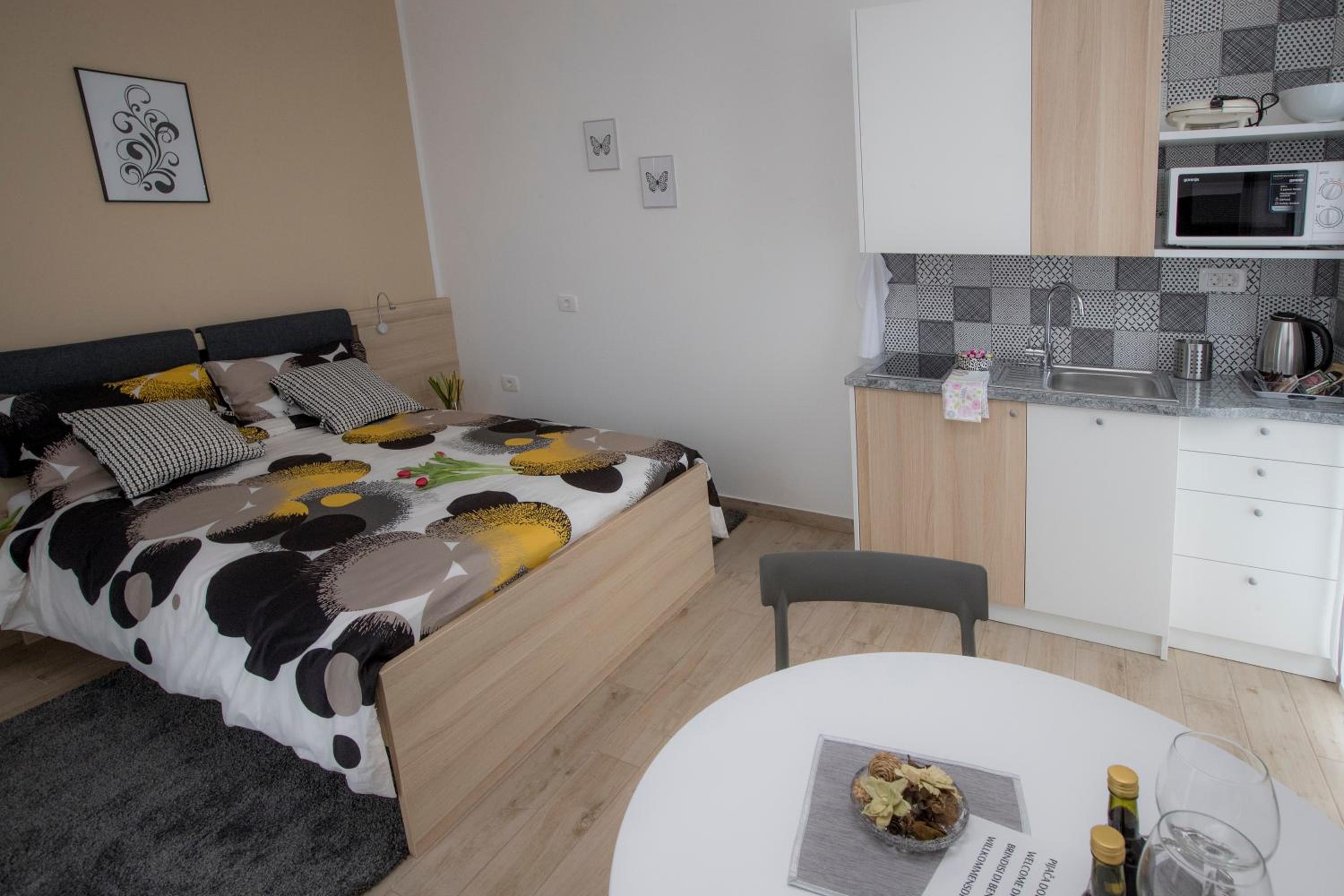 Studio Apartment photo 3
