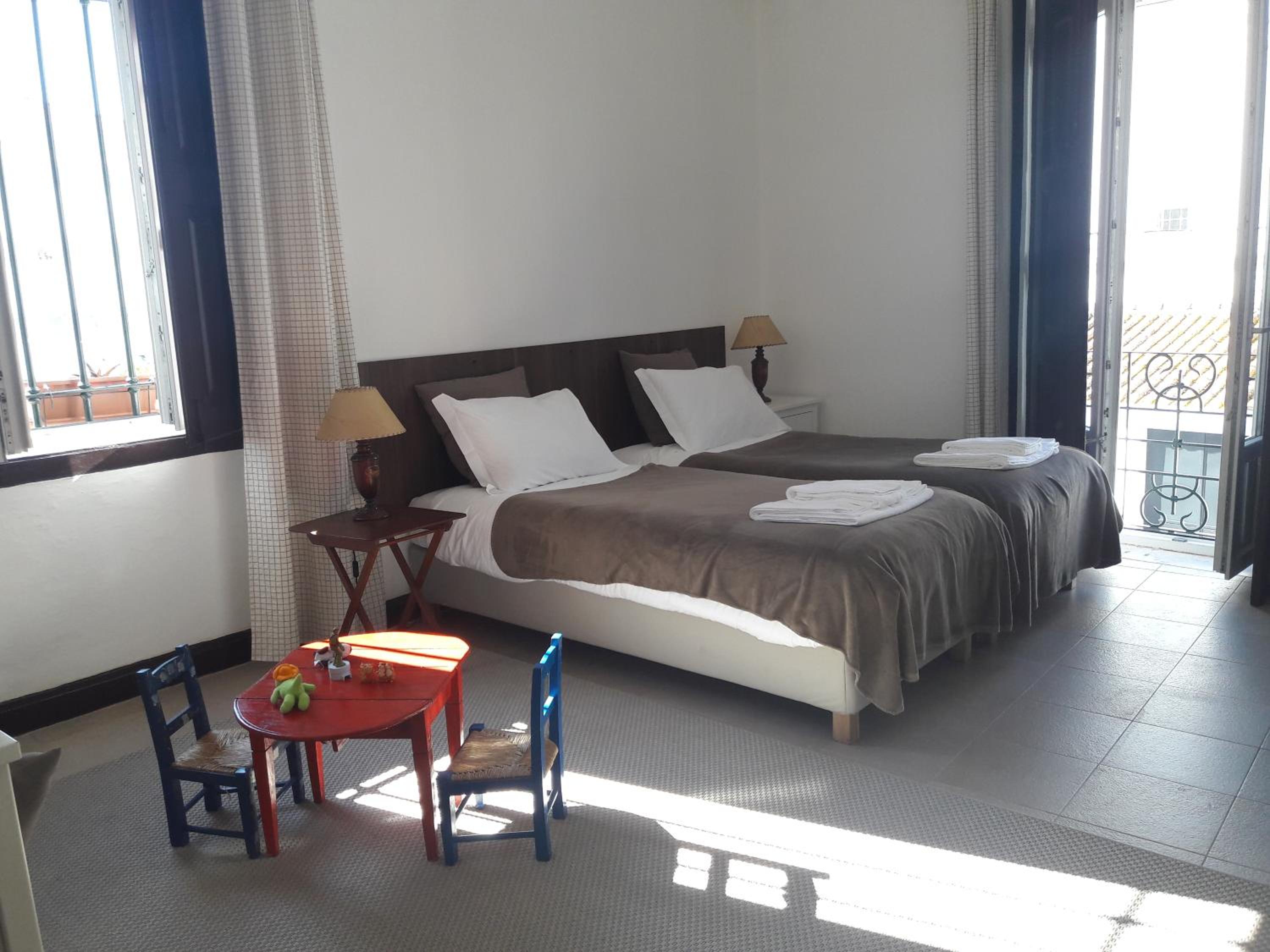 Three-Bedroom Apartment - Photo 21