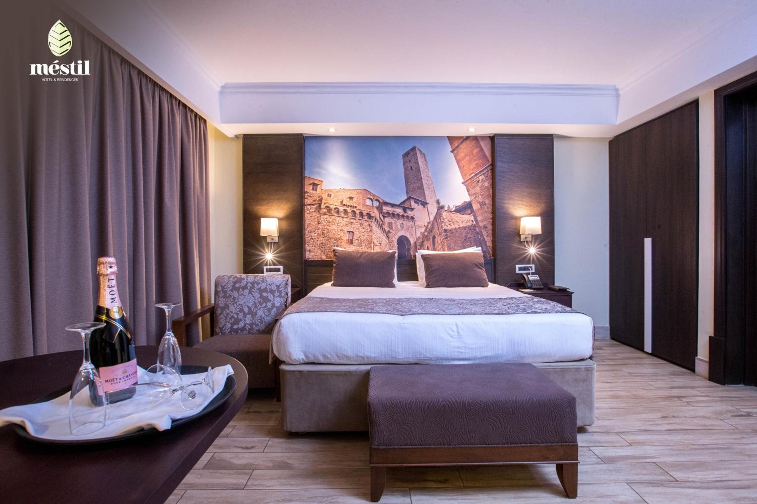 Executive Room photo 2