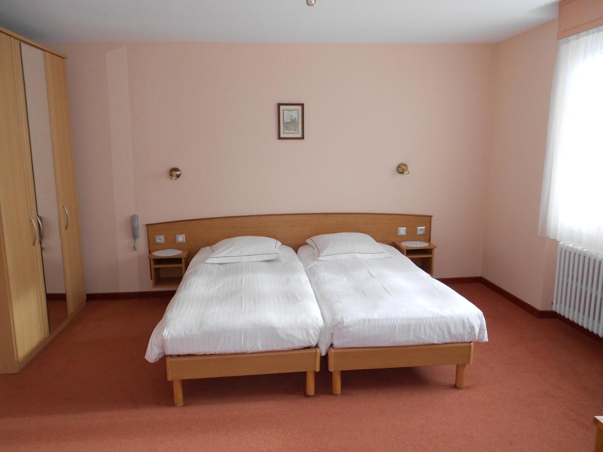 Deluxe Double or Twin Room photo 1