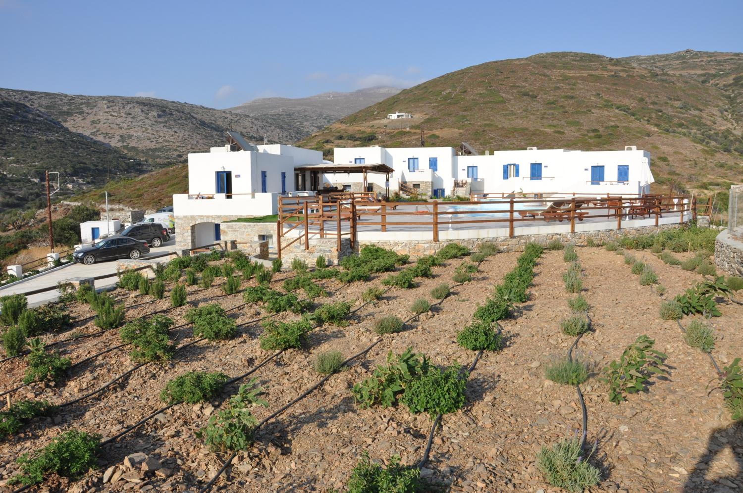 Studio with Garden View (2 Adults) - Photo 2