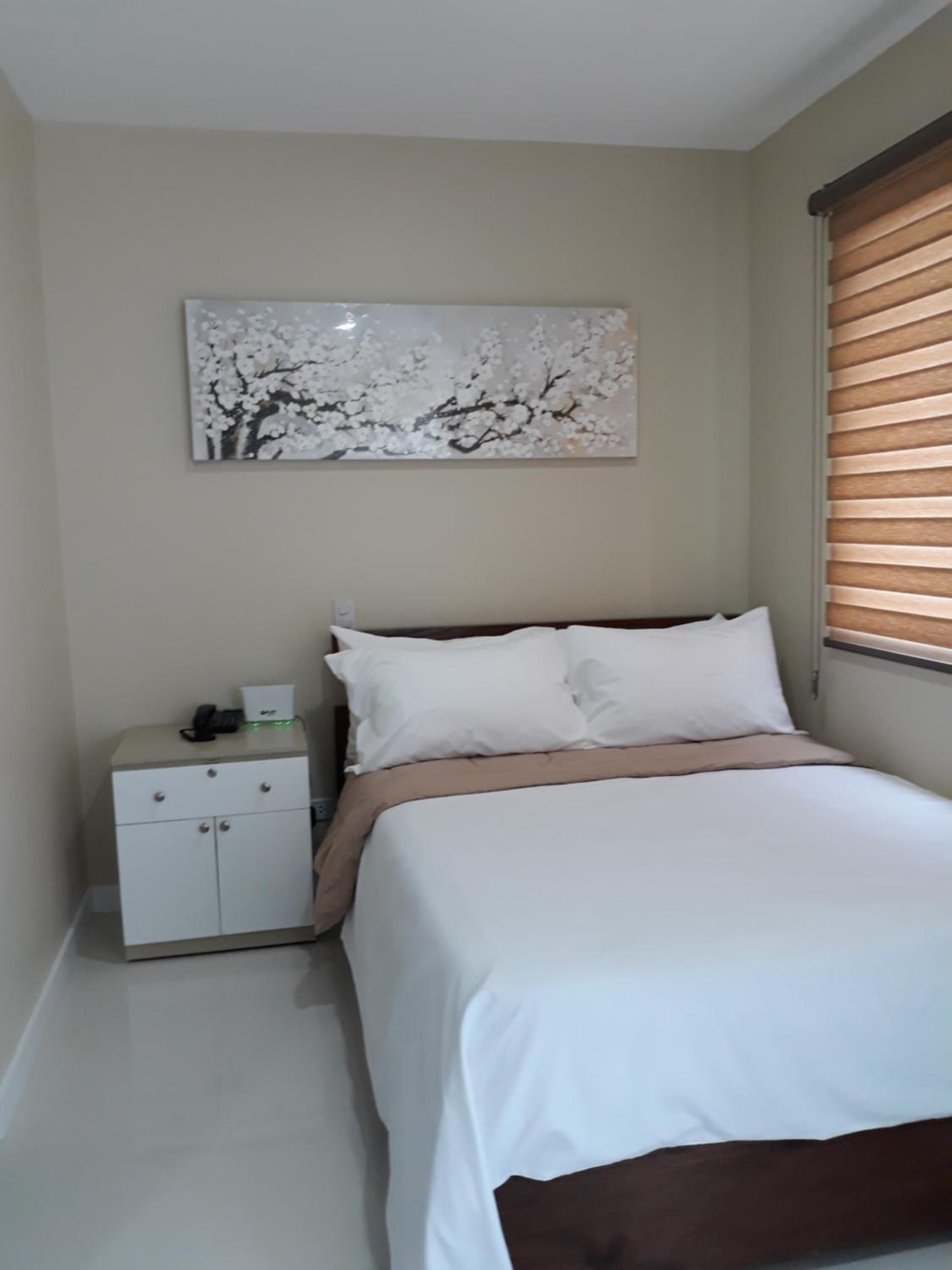 Studio Apartment photo 1