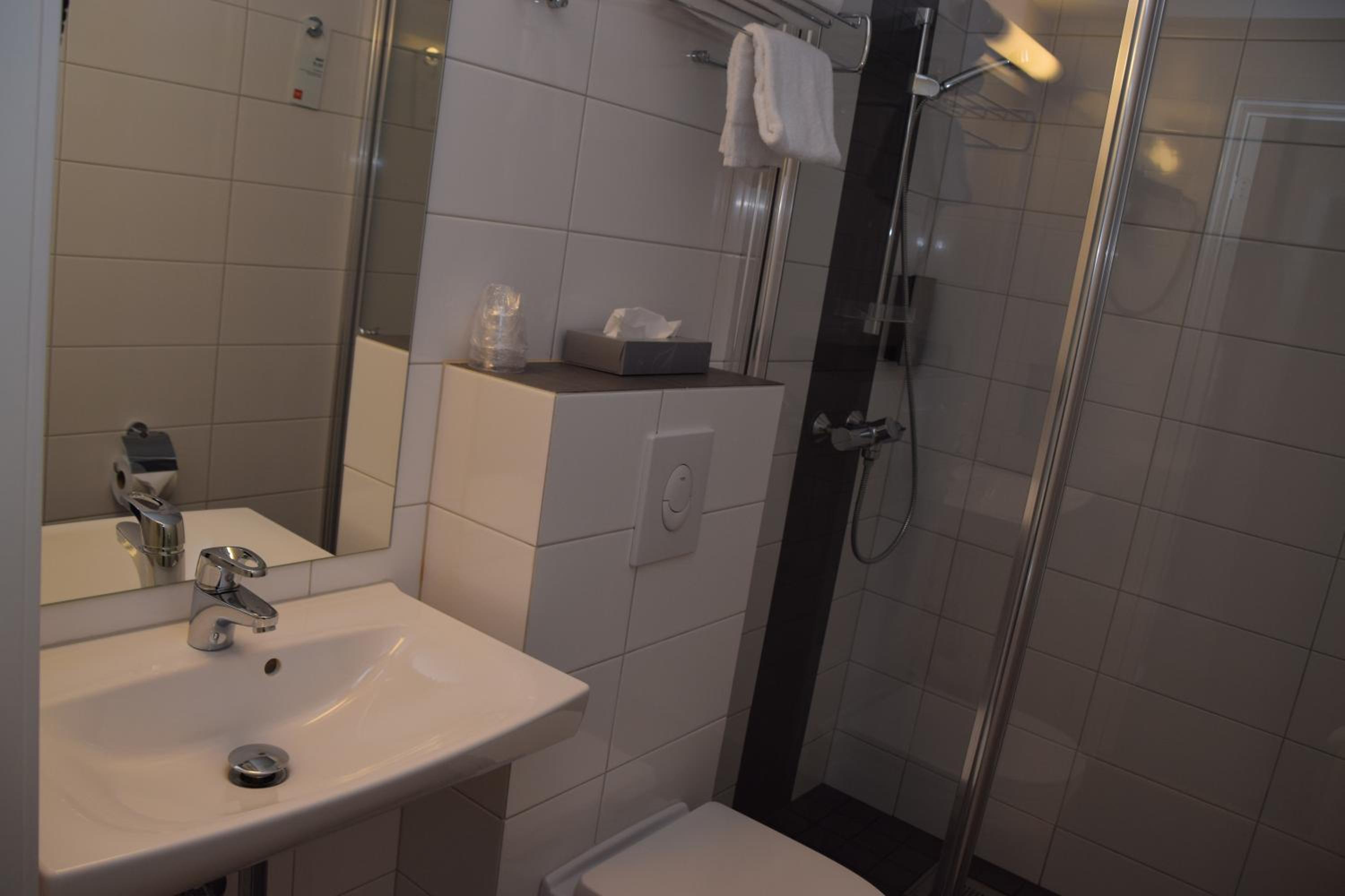 Single Room photo 2