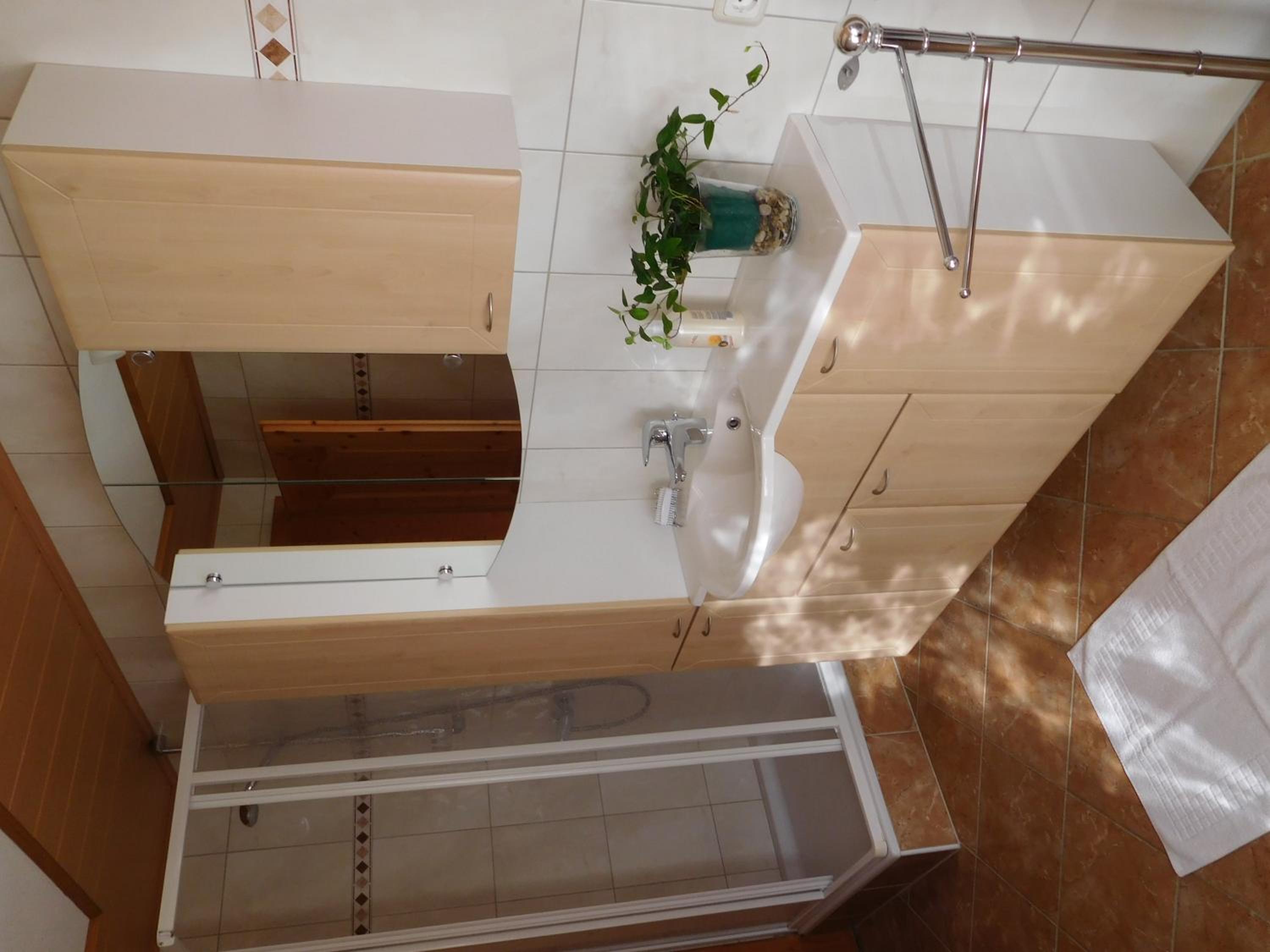 Apartment with Balcony - Photo 12