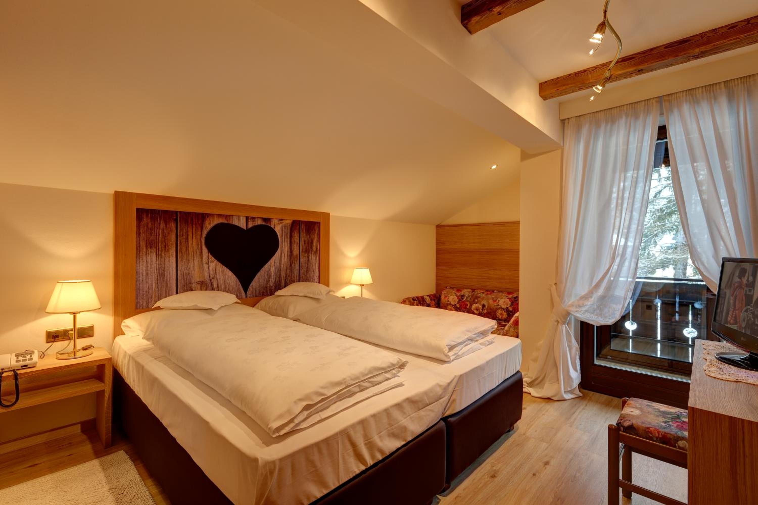 Standard Double or Twin Room photo 2