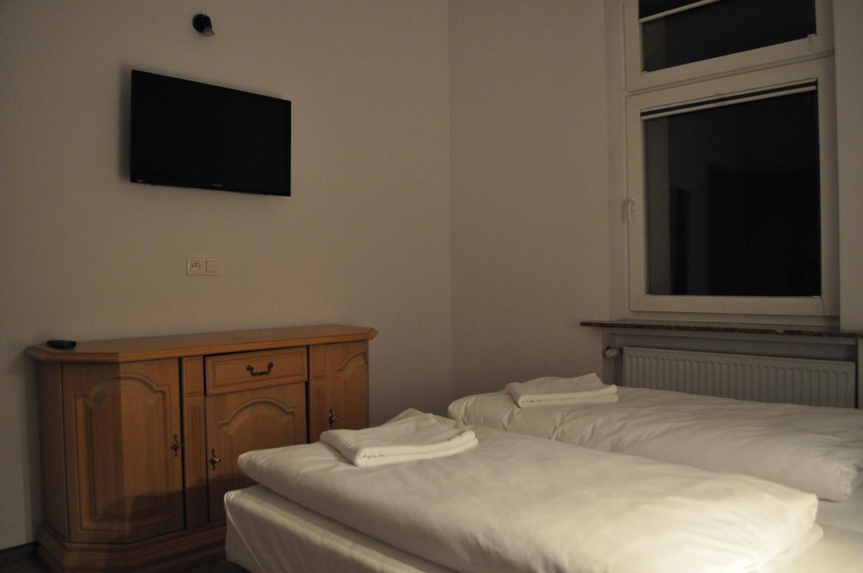 Economy Double Room photo 2