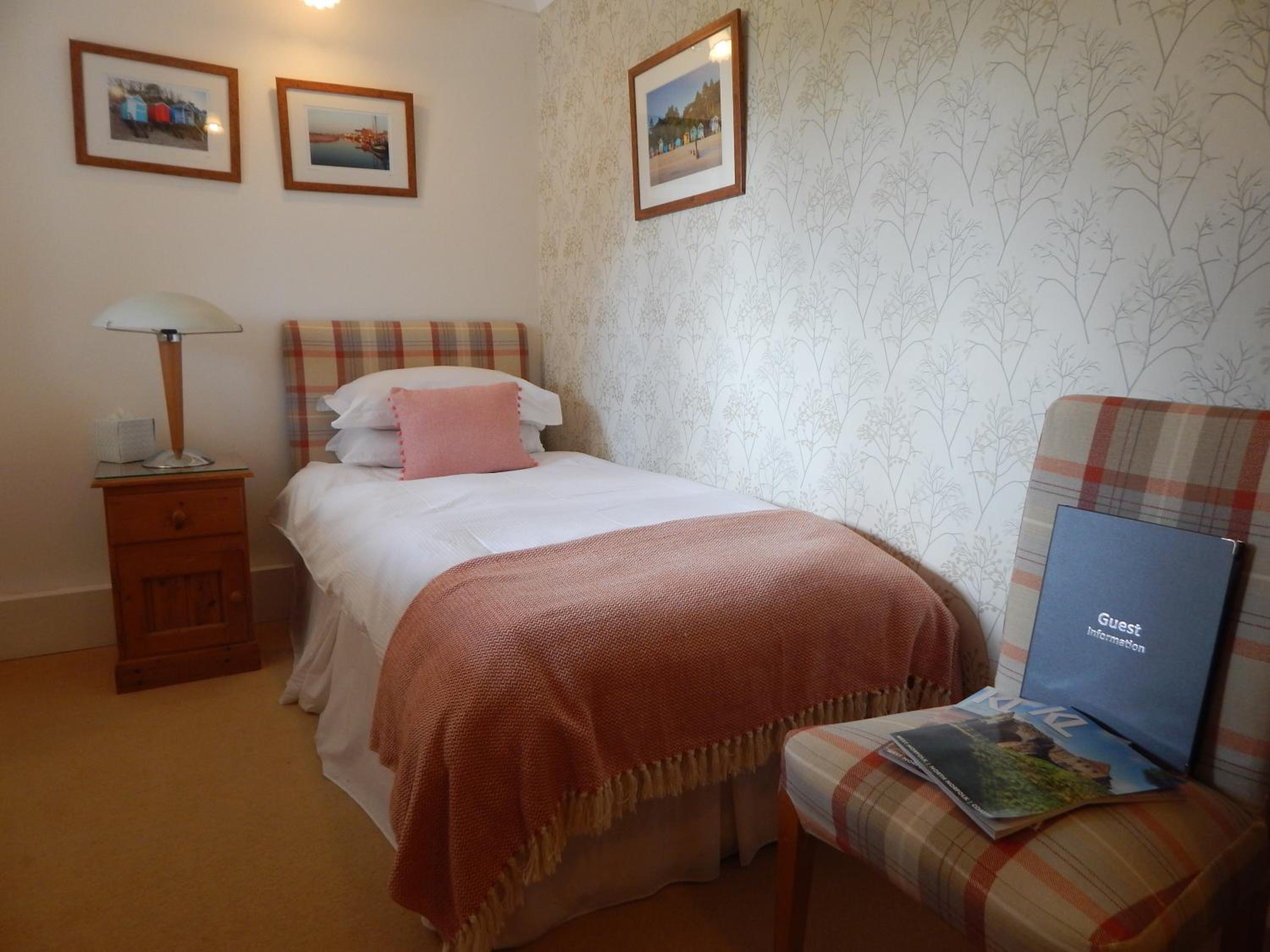 Single Room photo 2