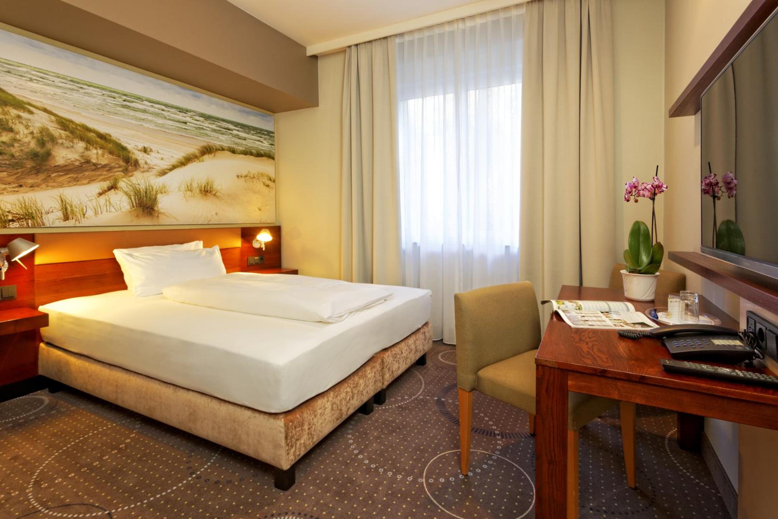 Economy Double Room photo 3