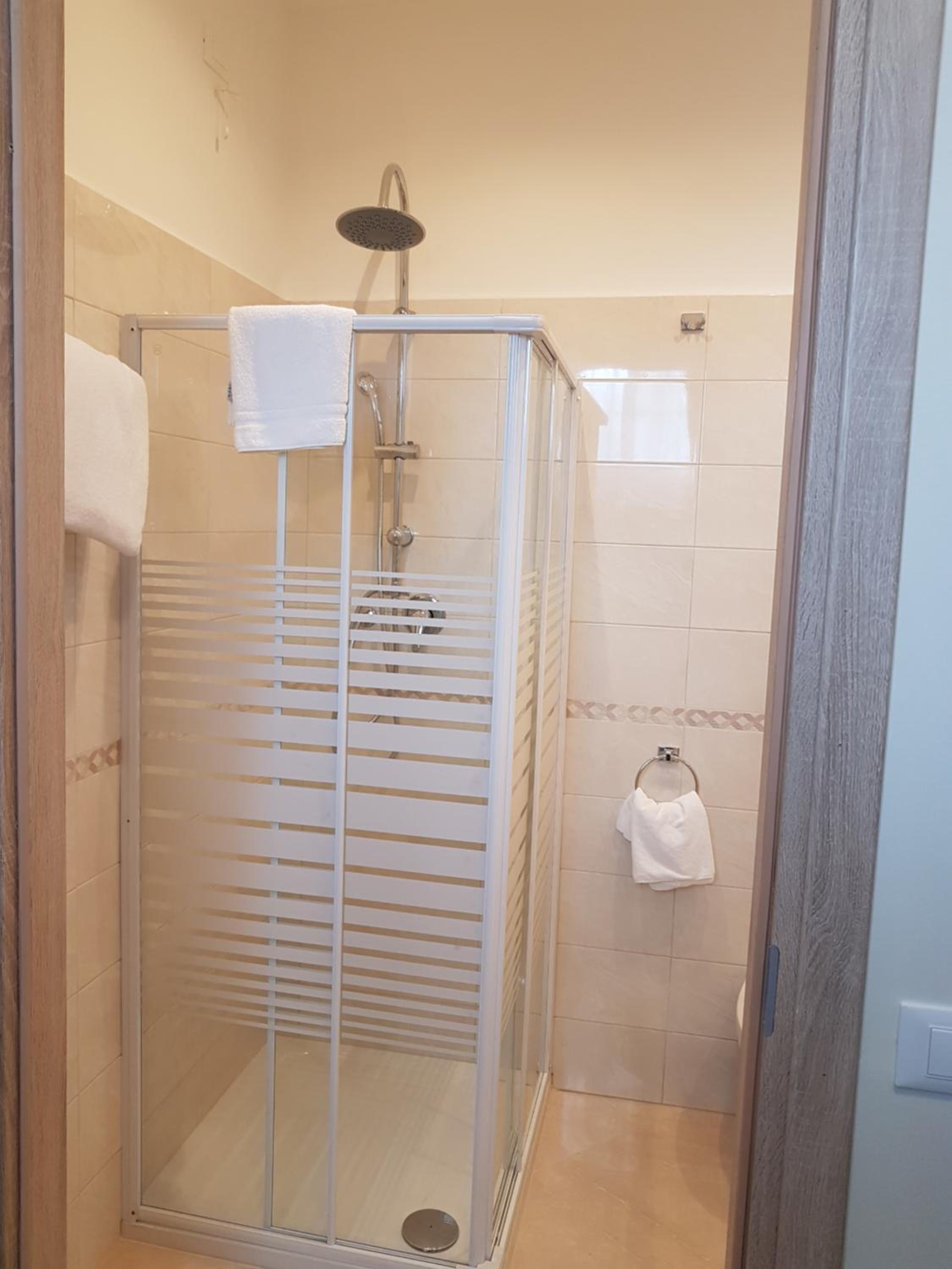 Double Room - Separate Building - Photo 12