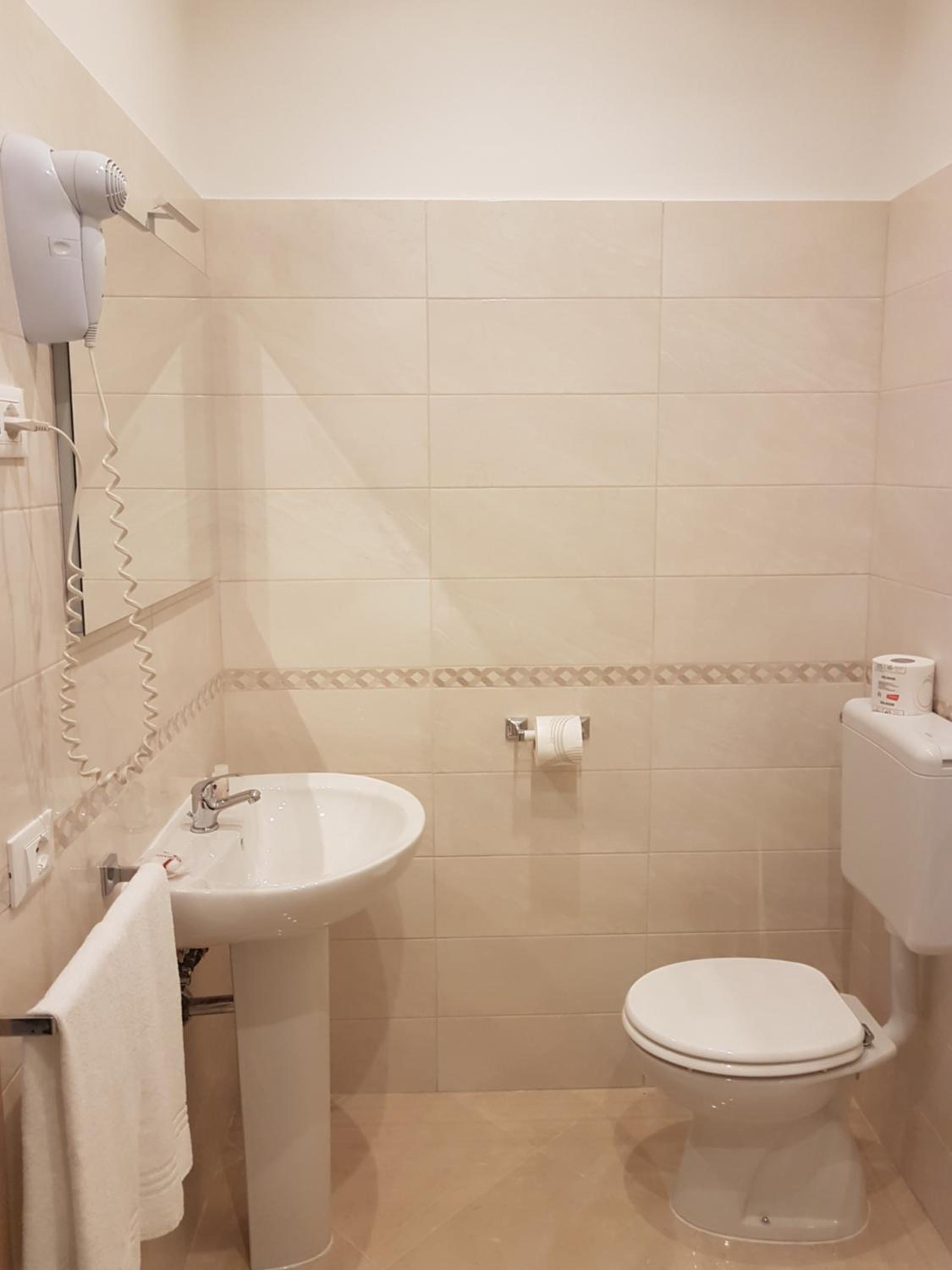Double Room - Separate Building - Photo 13