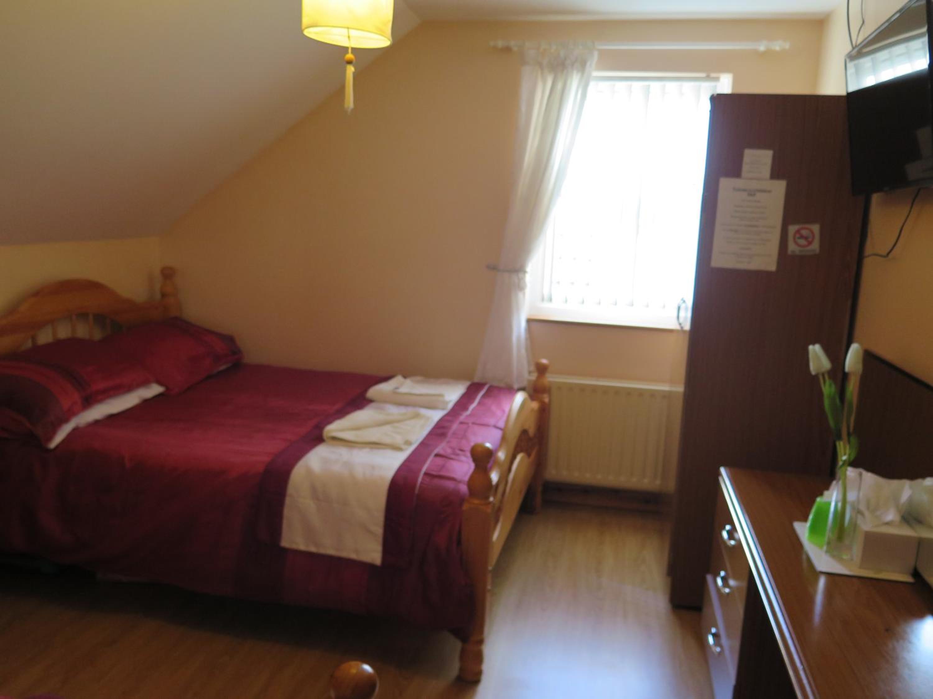 Triple Room with Private External Bathroom photo 2
