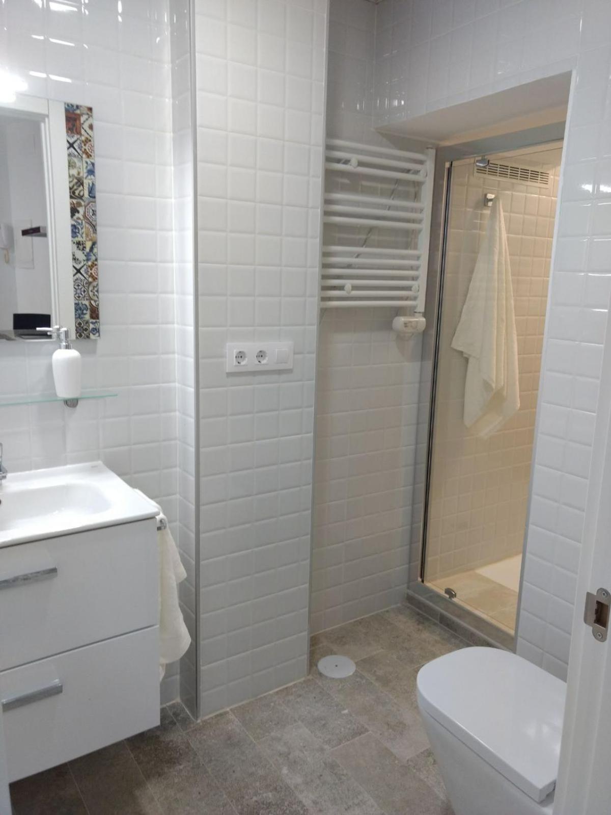 One-Bedroom Apartment - Photo 10