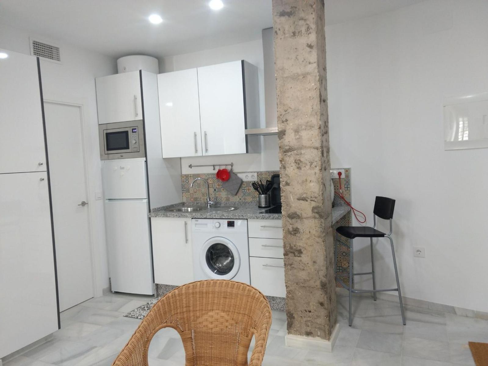 One-Bedroom Apartment - Photo 7
