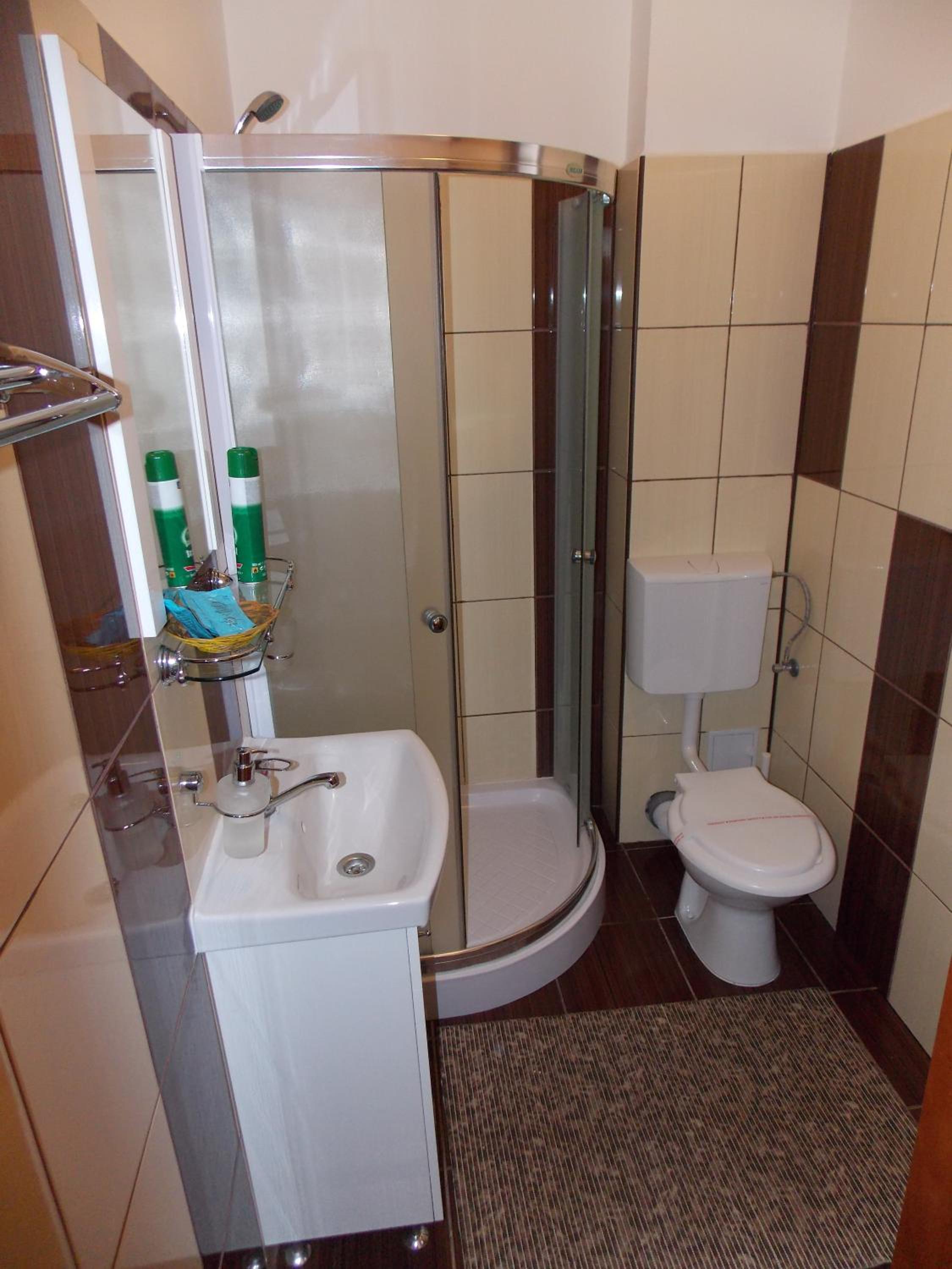 Triple Room - Photo 14