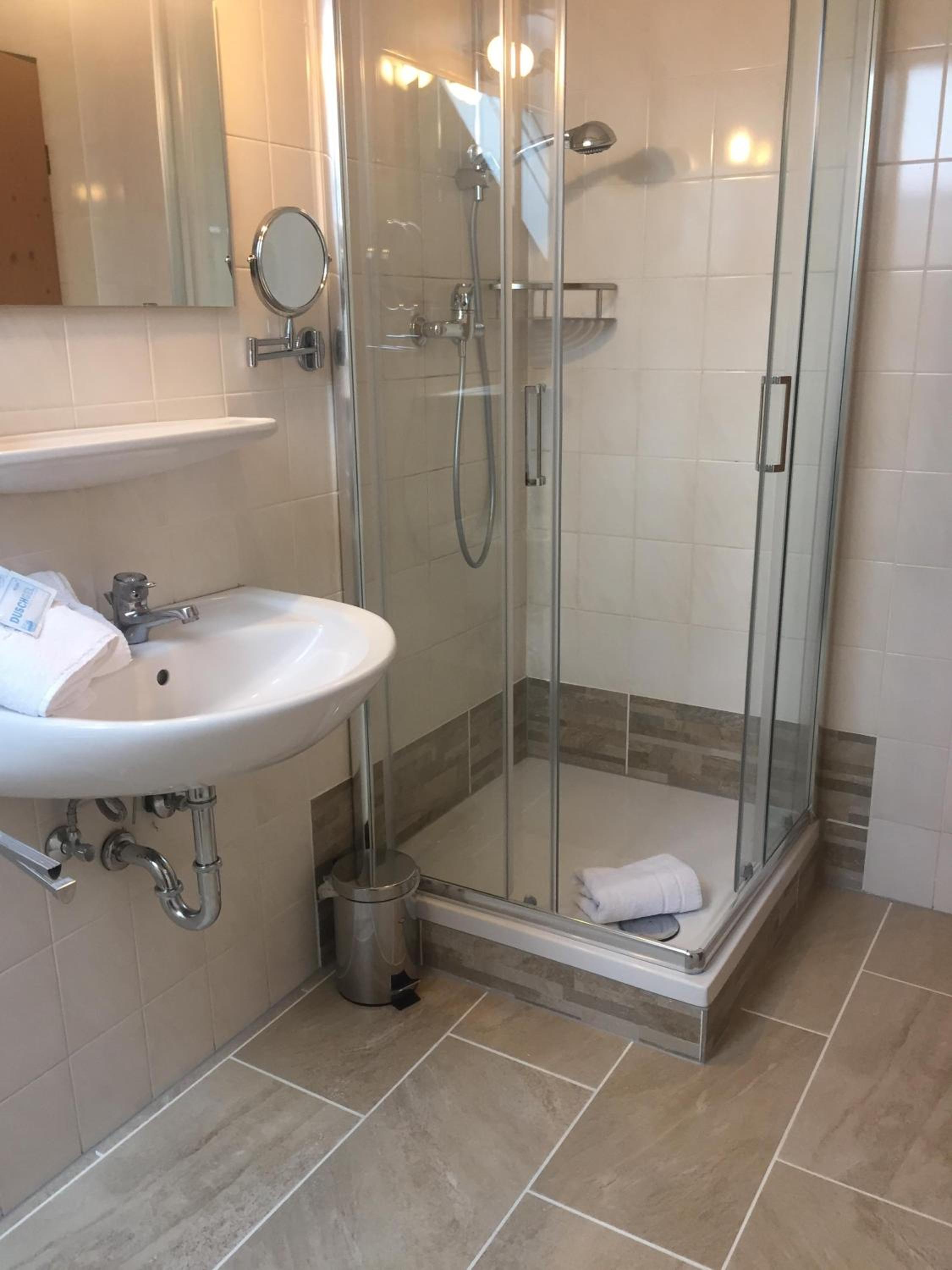 Double Room with Extra Bed photo 3