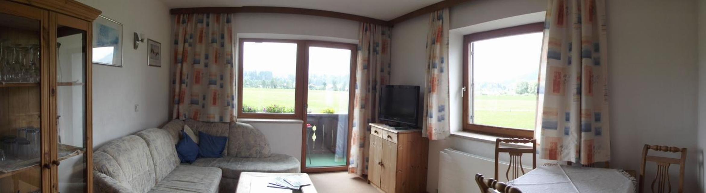One-Bedroom Apartment with Balcony photo 1