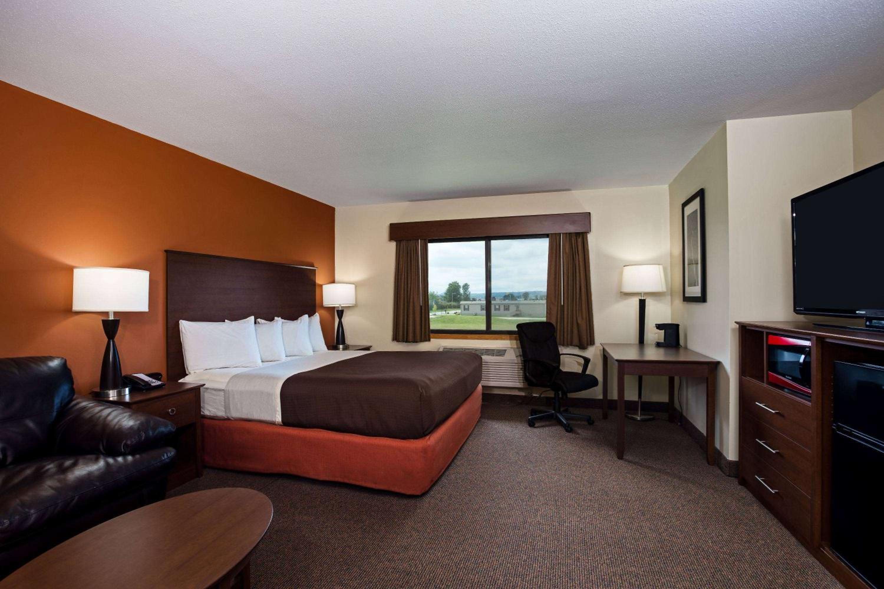 Superior King Room - Non-Smoking - Photo 3