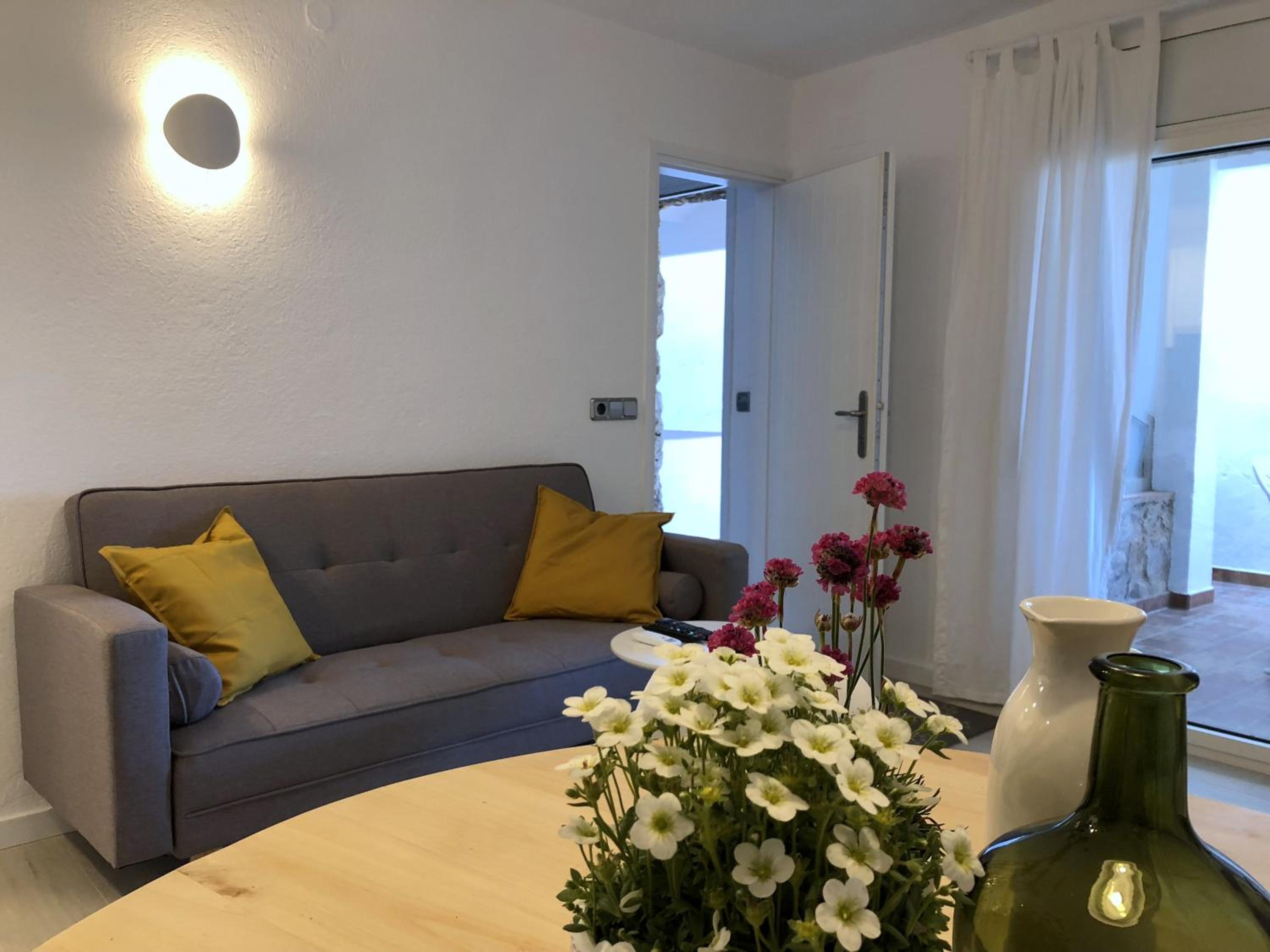 Apartamento de dos habitaciones con vista al mar