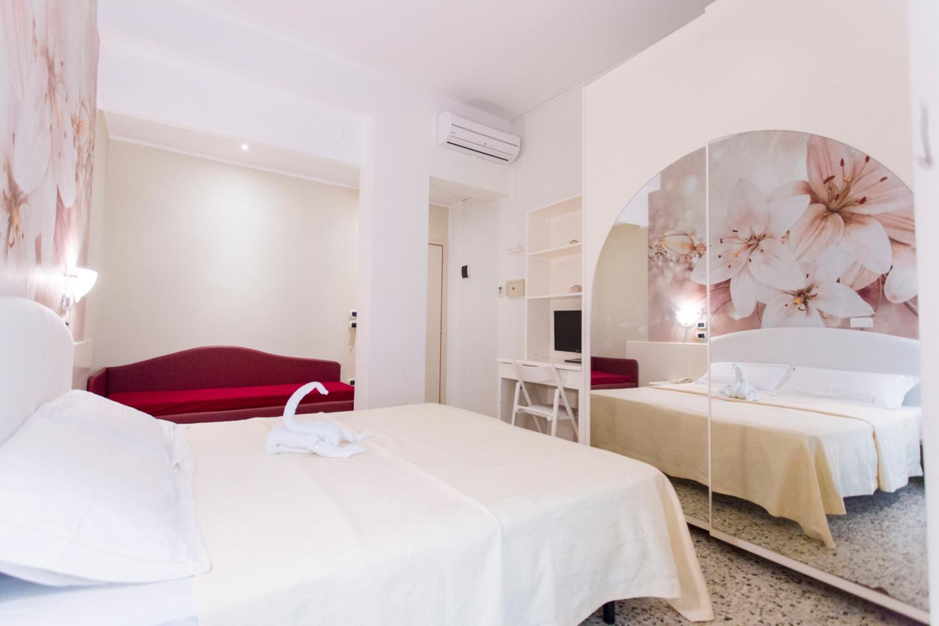 Triple Room - Photo 6