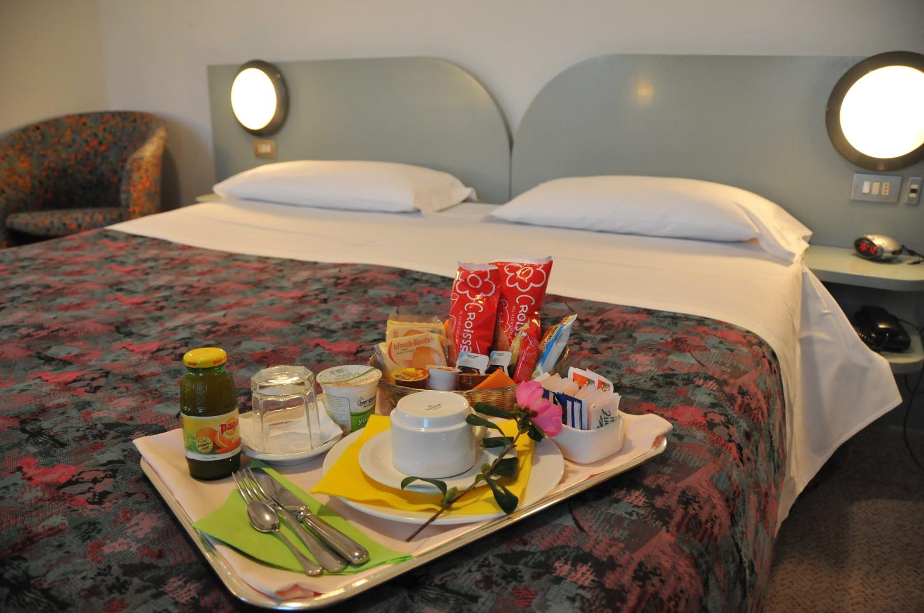 Double Room - Photo 12