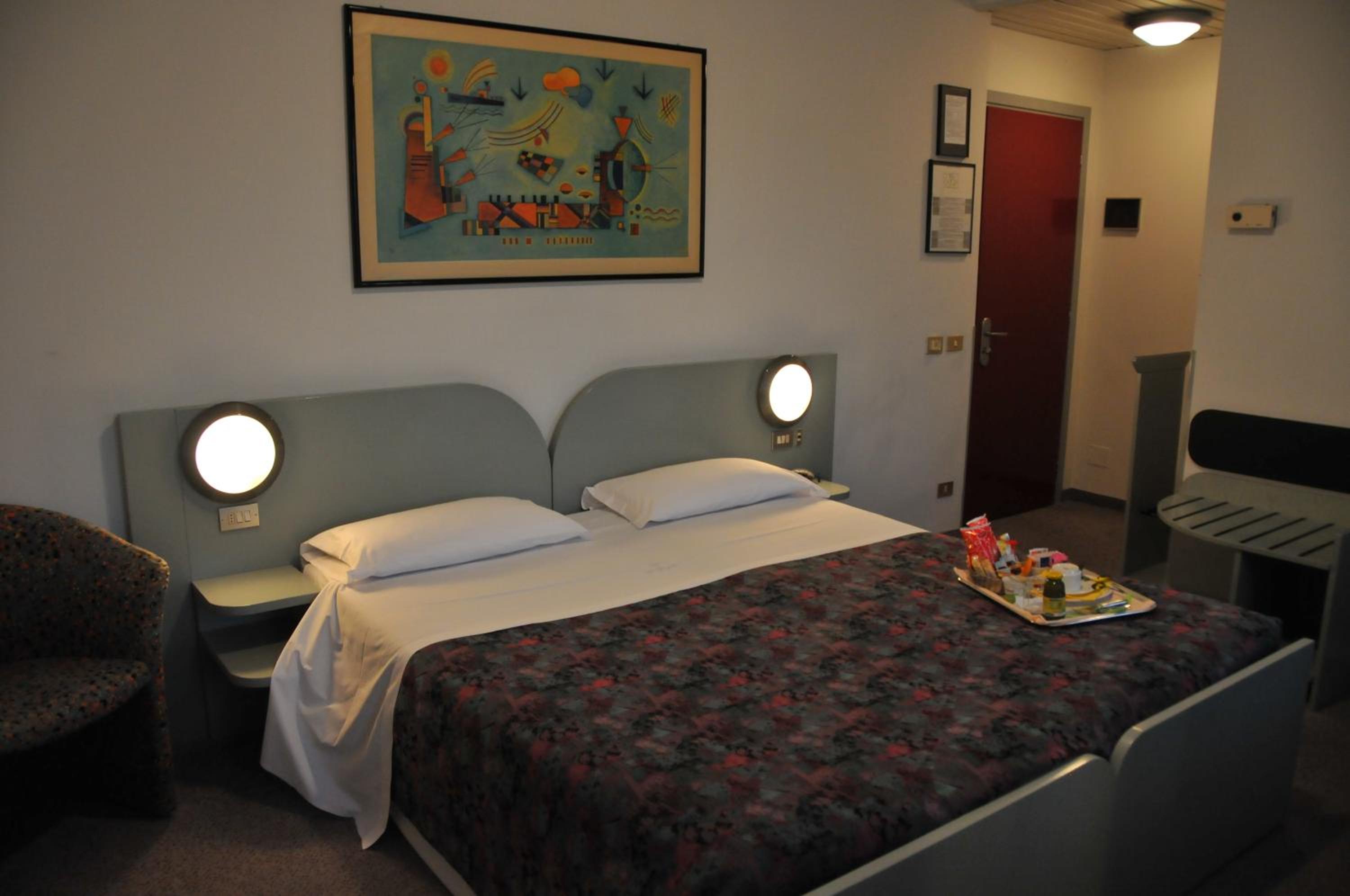 Double Room - Photo 11