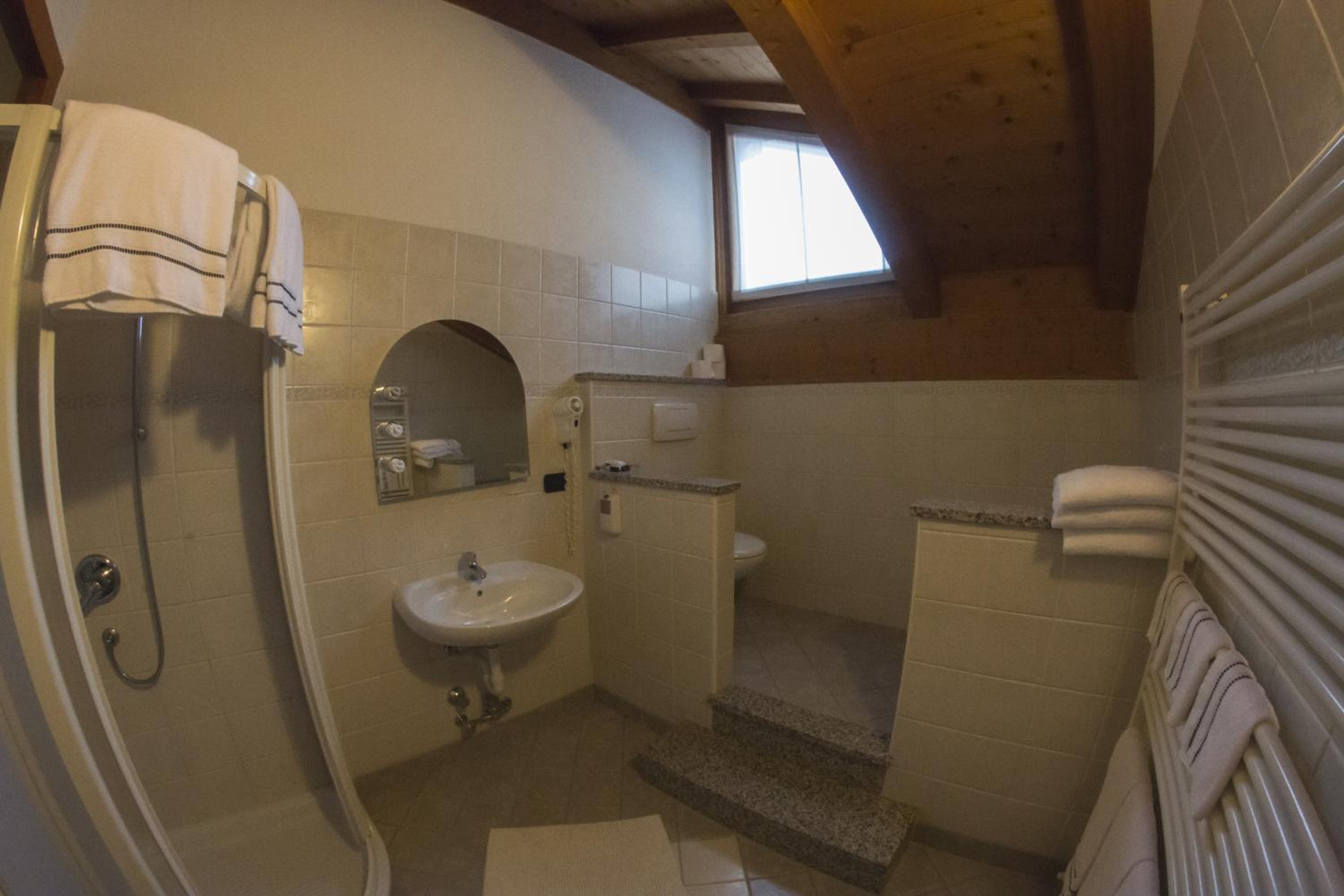 Family Room - Photo 13
