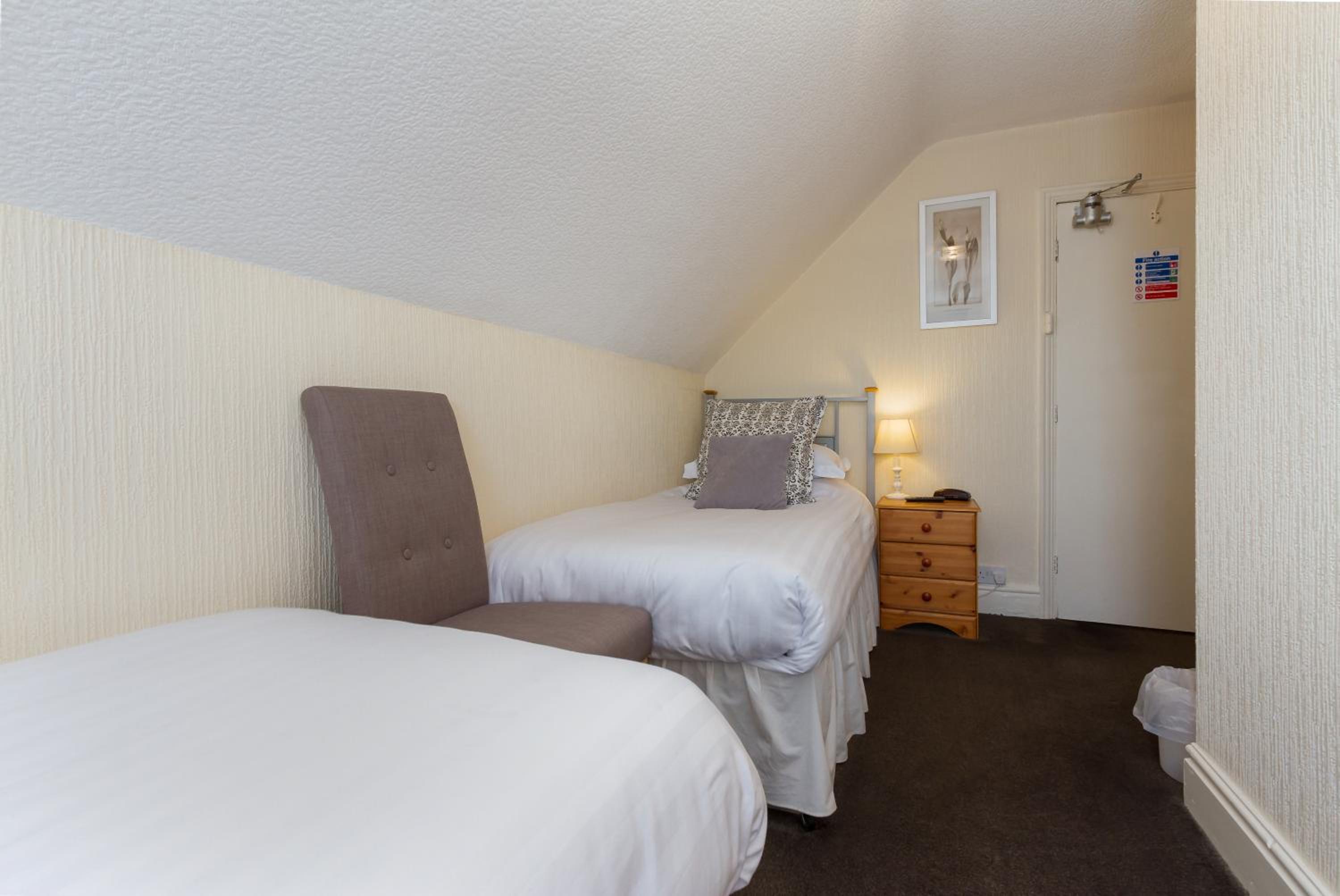 Small Twin Room 2nd Floor photo 2