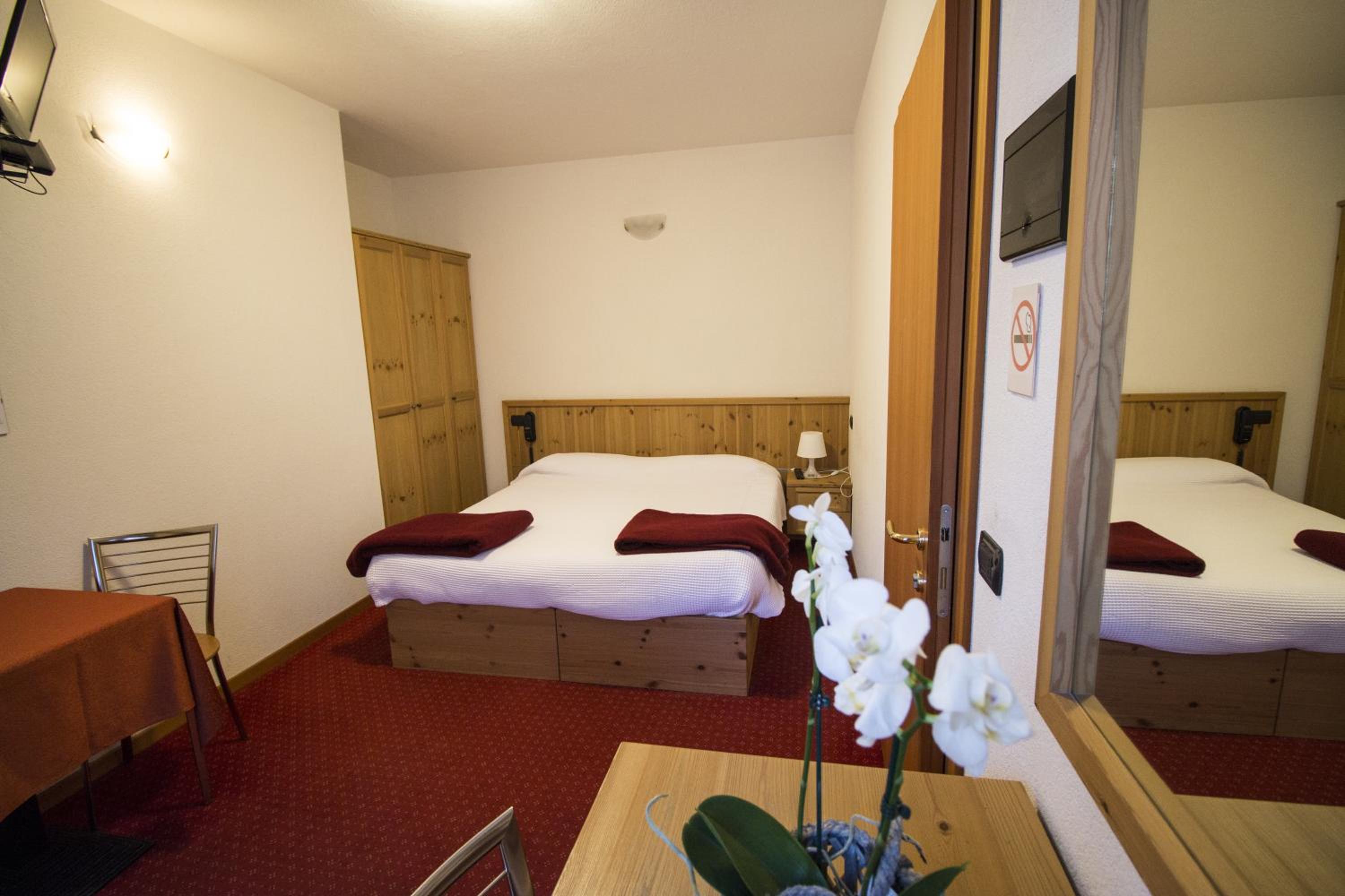 Double Room - Photo 19