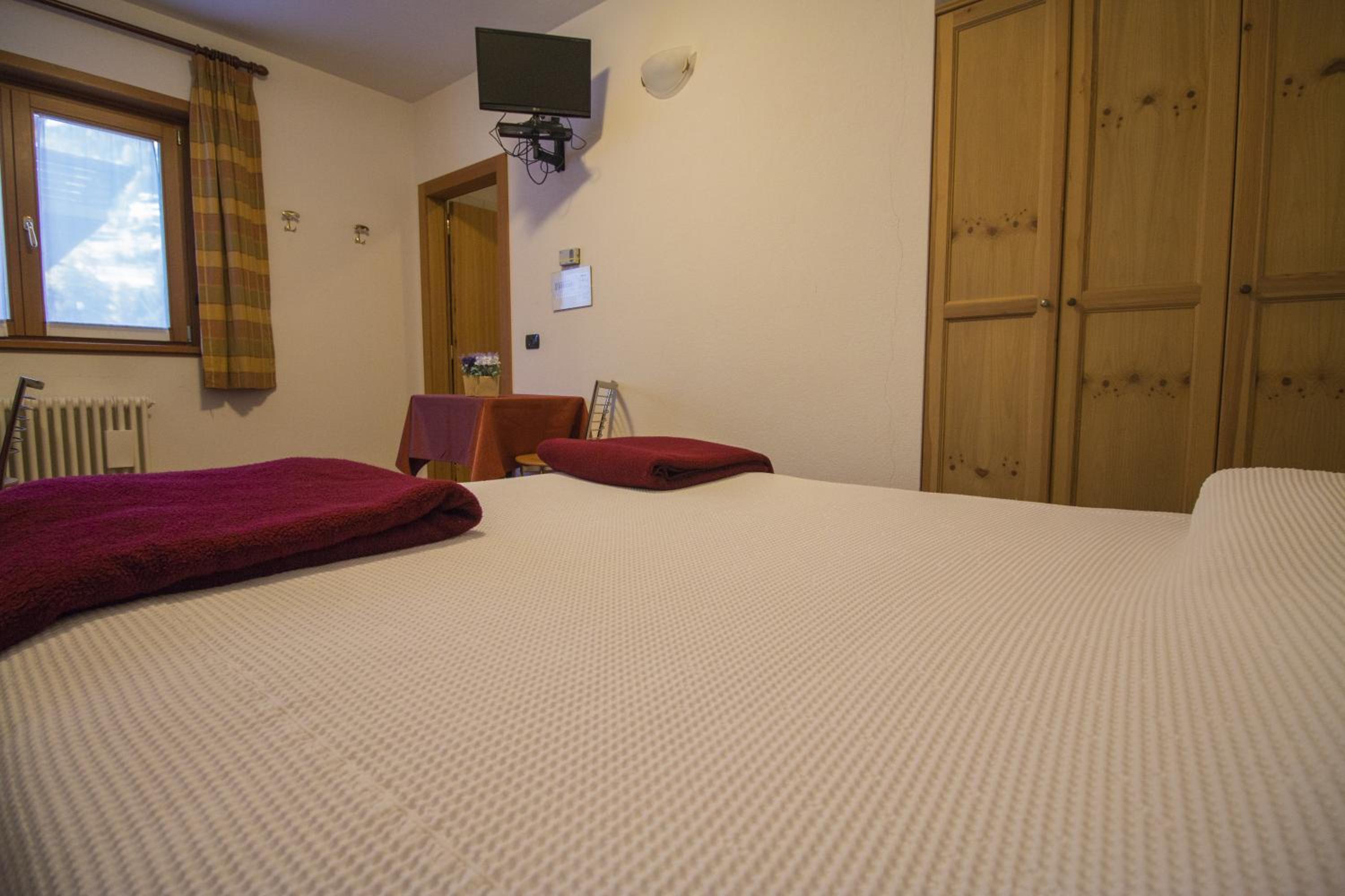Double Room - Photo 5