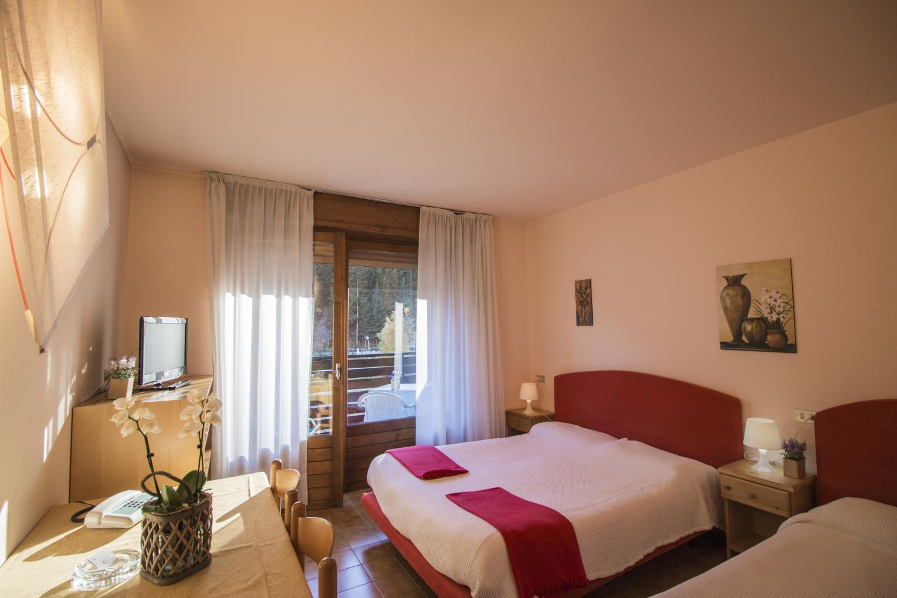 Double Room - Photo 8