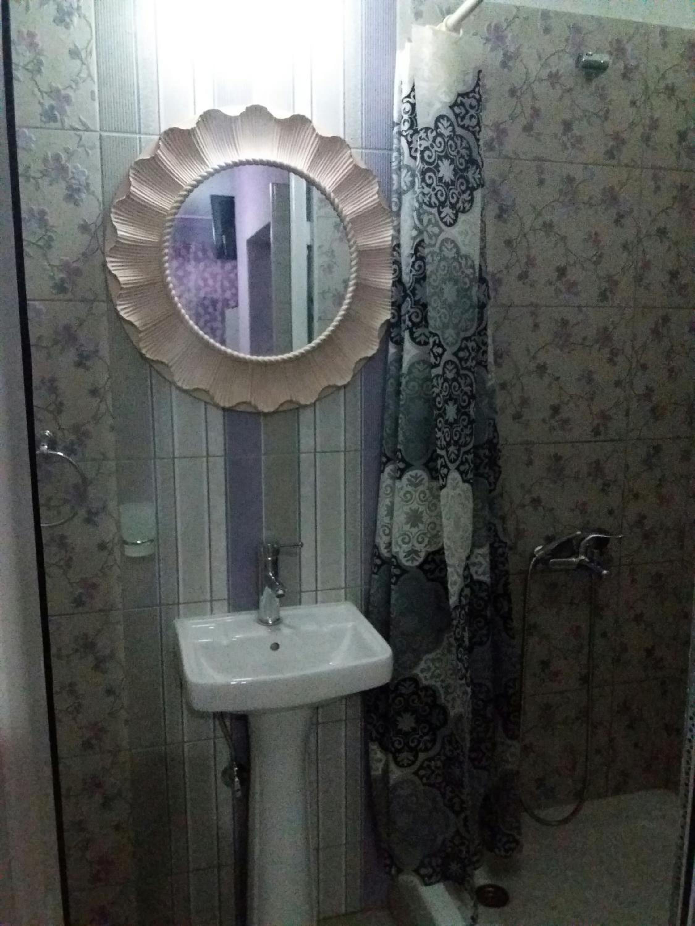 Studio (2 Adults)