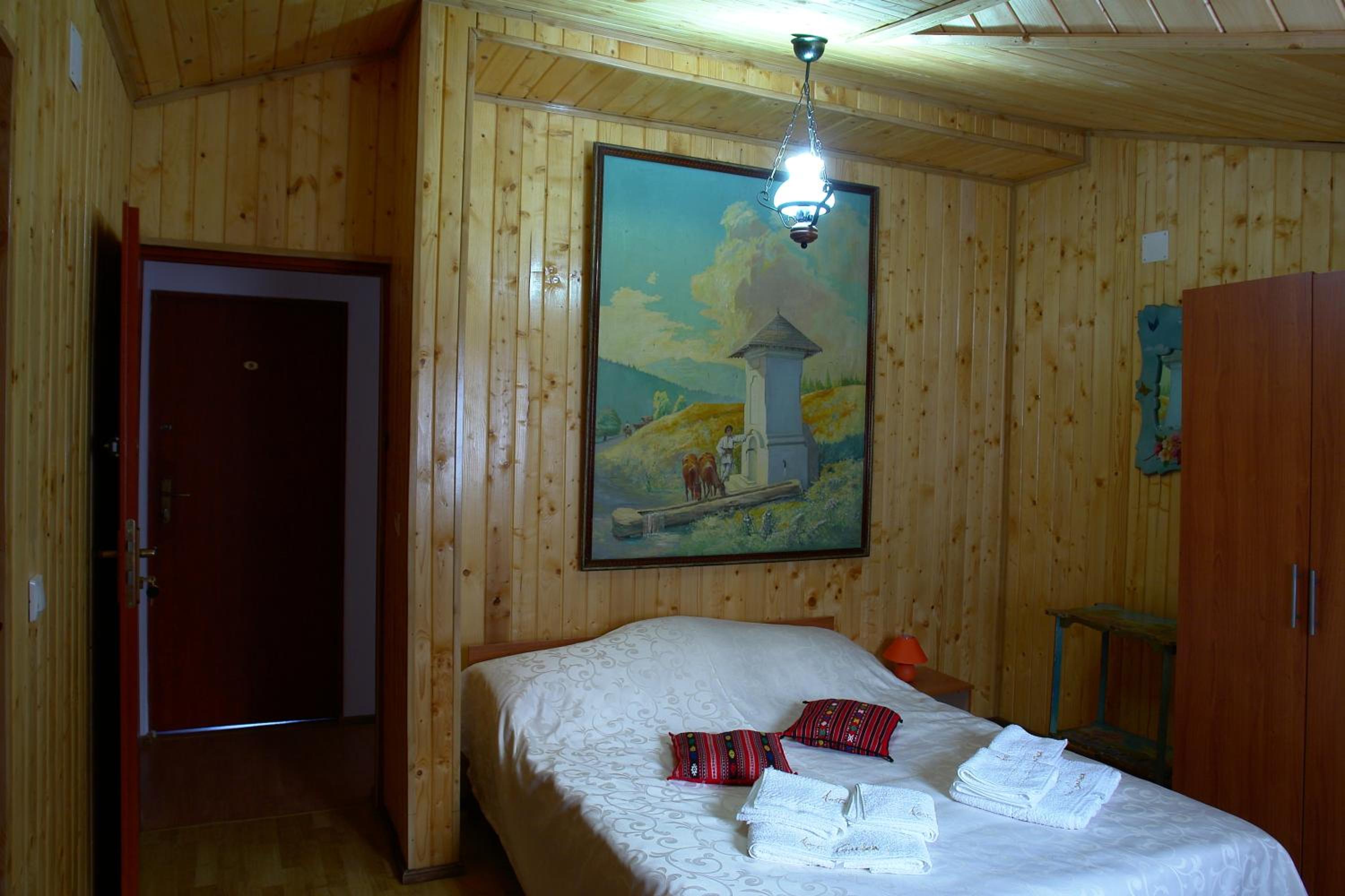 Double Room - Photo 9