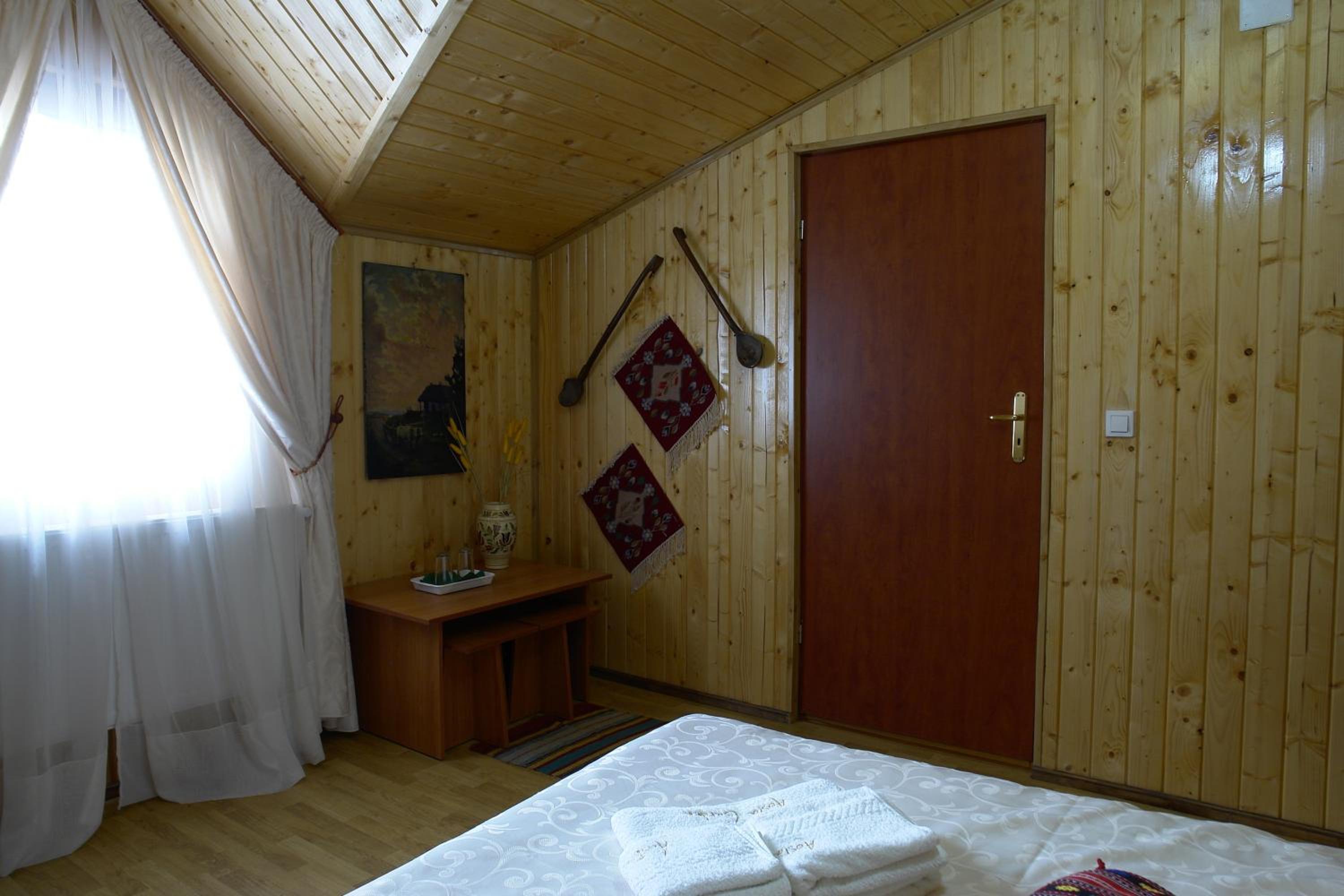 Double Room - Photo 14
