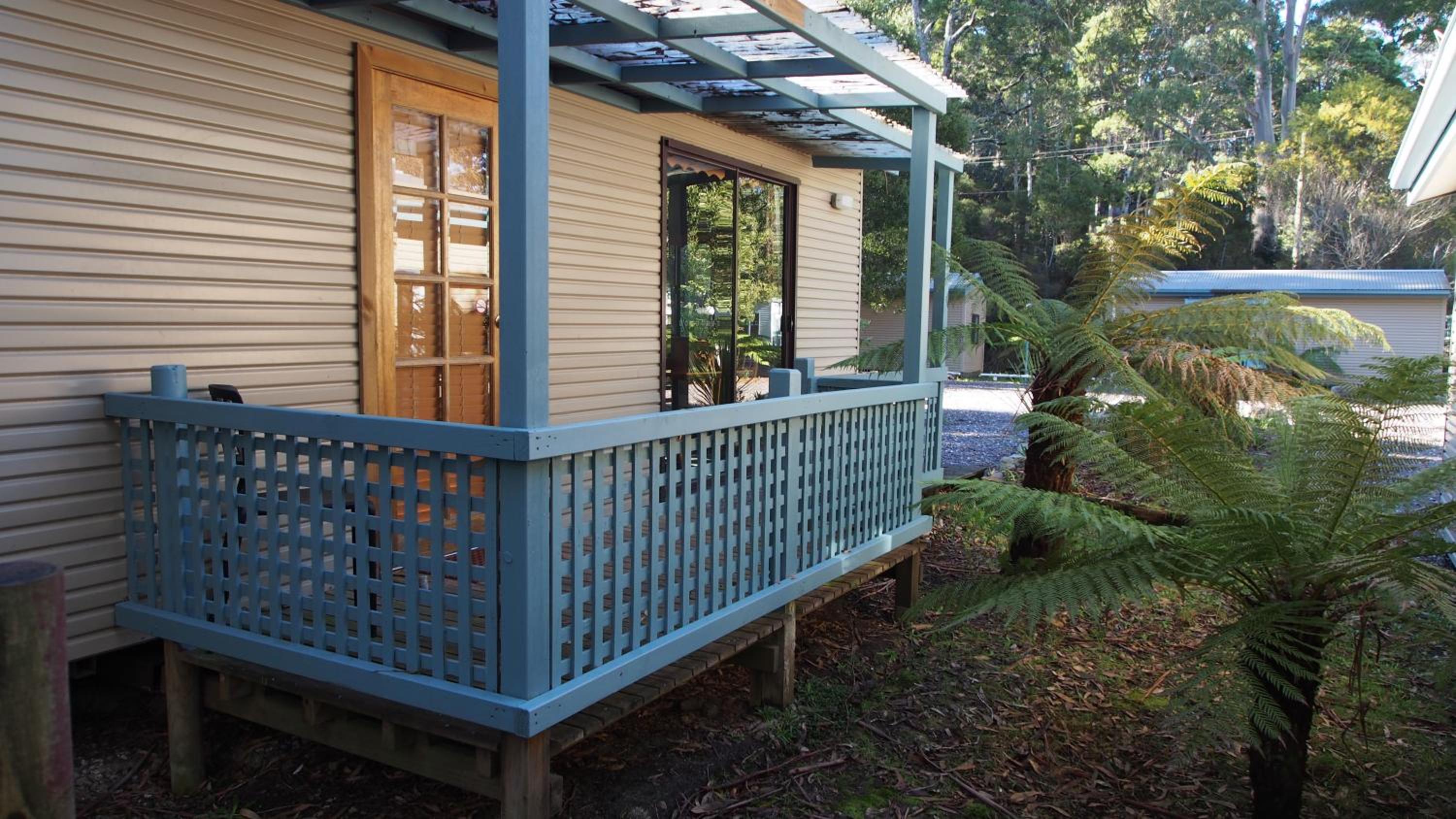Retreat Double Cabin  photo 2