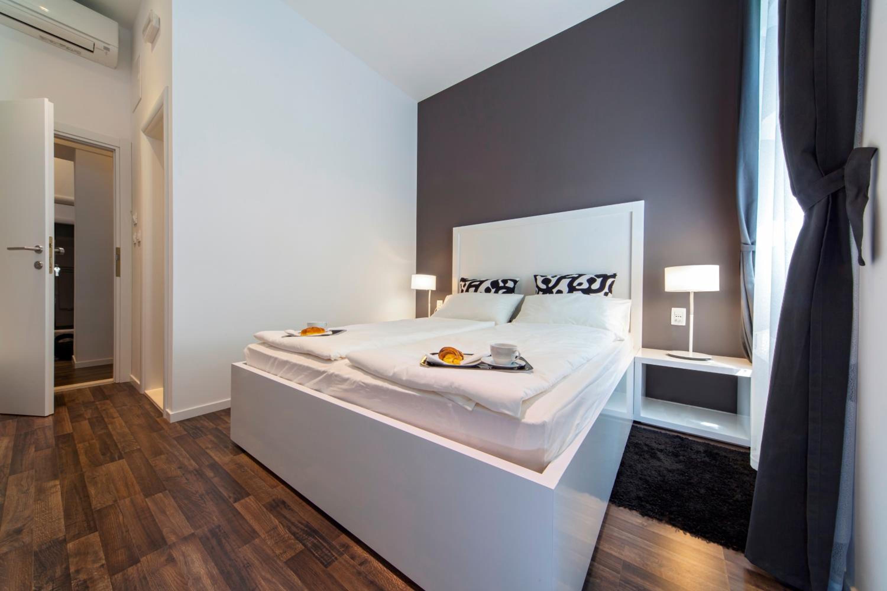 Superior Double Room - Main building - Sinjska 1 street photo 1