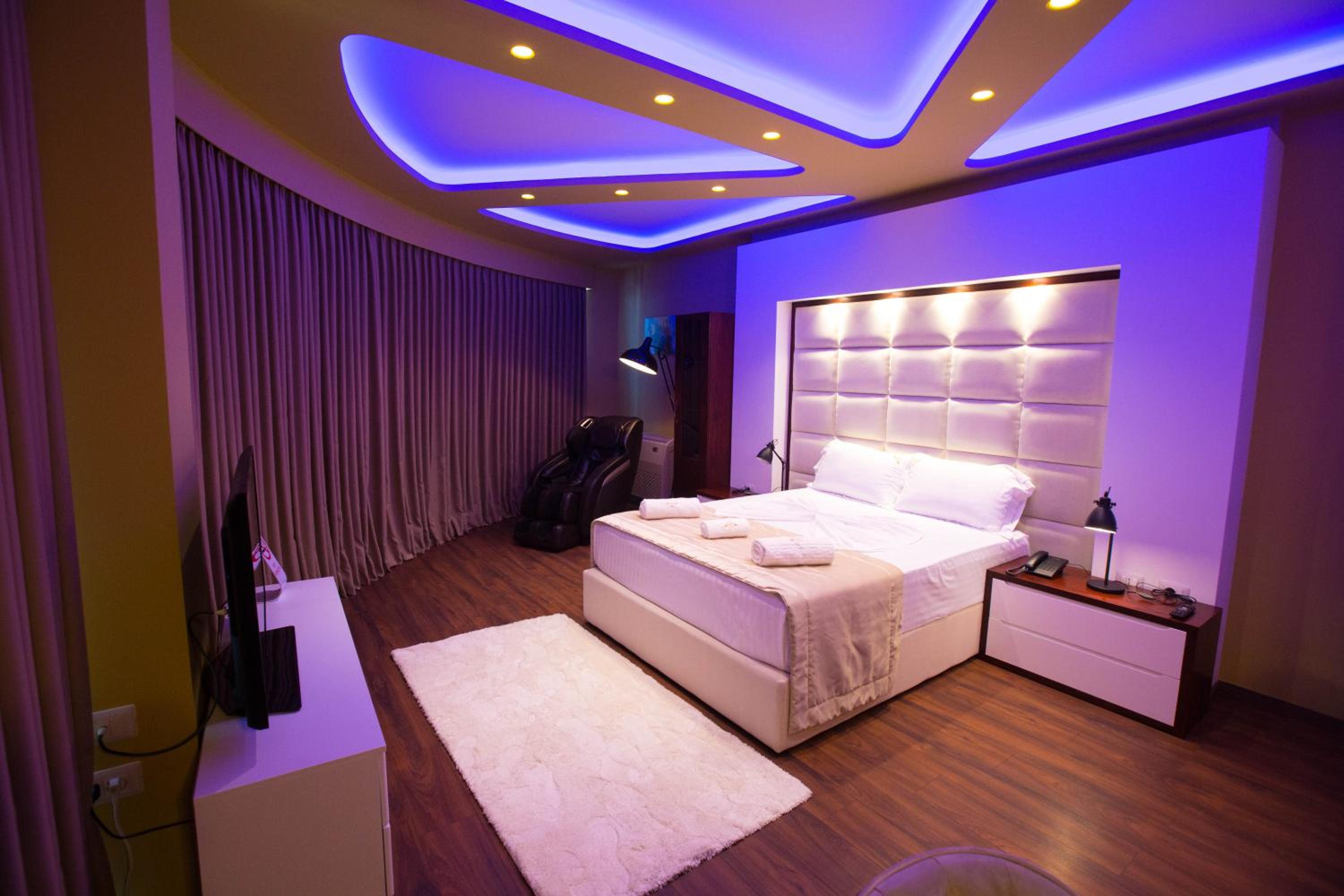 Queen Room with Spa Bath photo 2