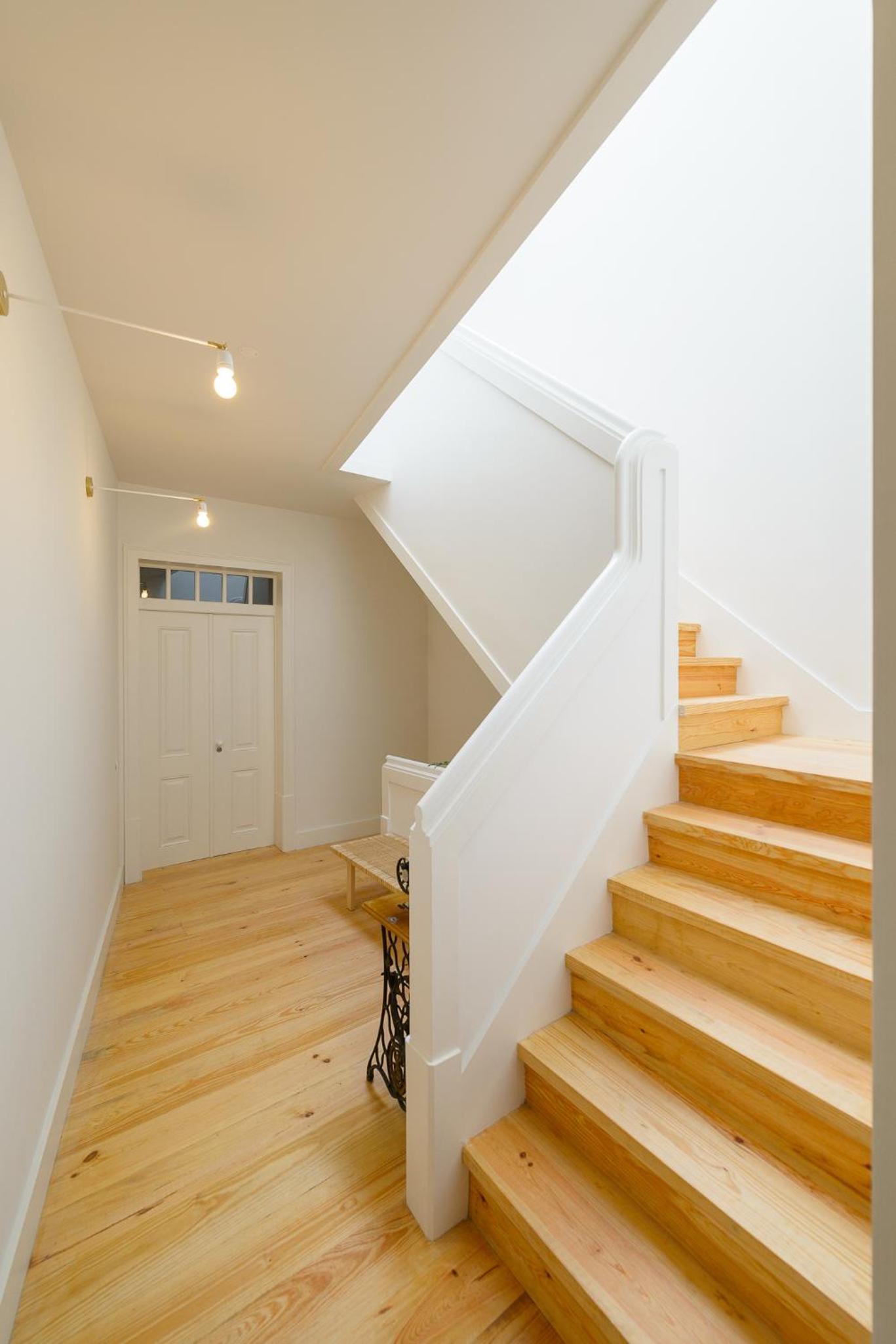 Superior One-Bedroom Apartment
