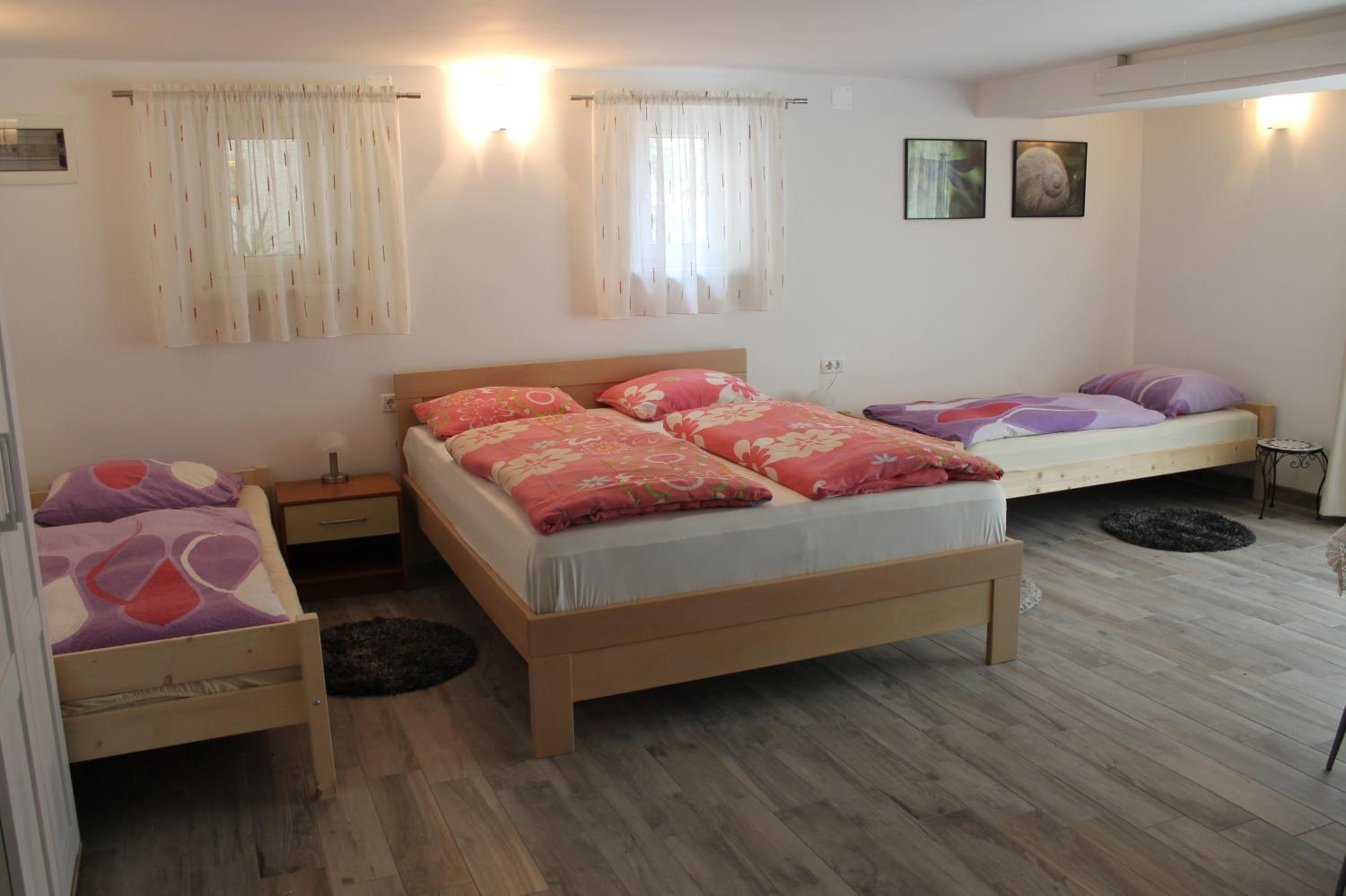 Quadruple Room (4 Adults) - Photo 13
