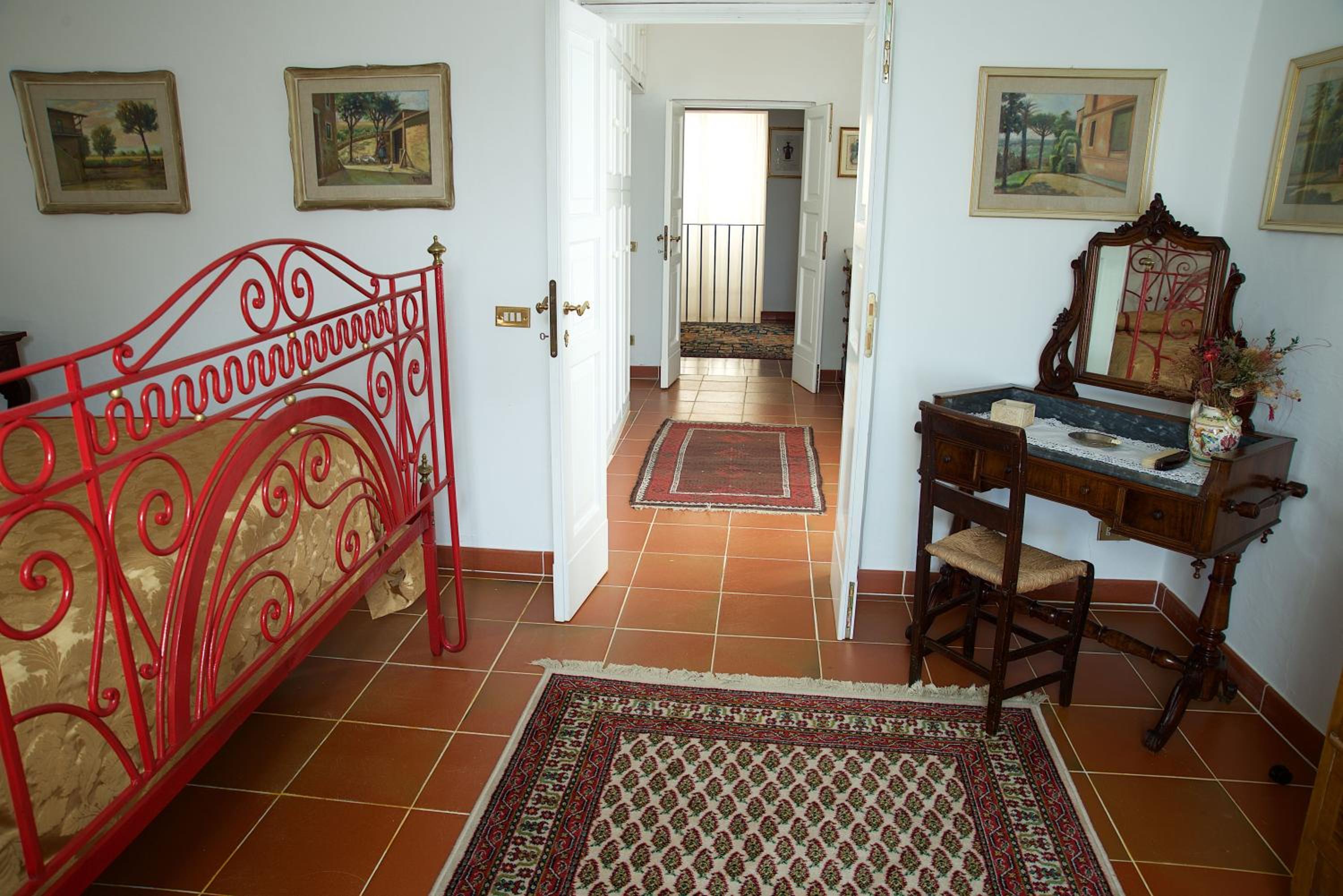 Double Room with Private Bathroom - Photo 3