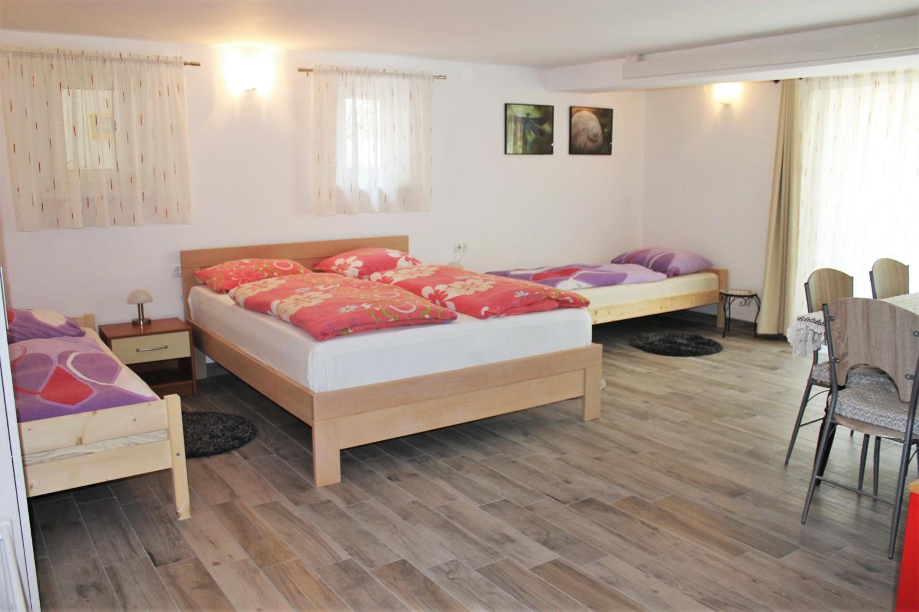Quadruple Room (4 Adults) - Photo 8