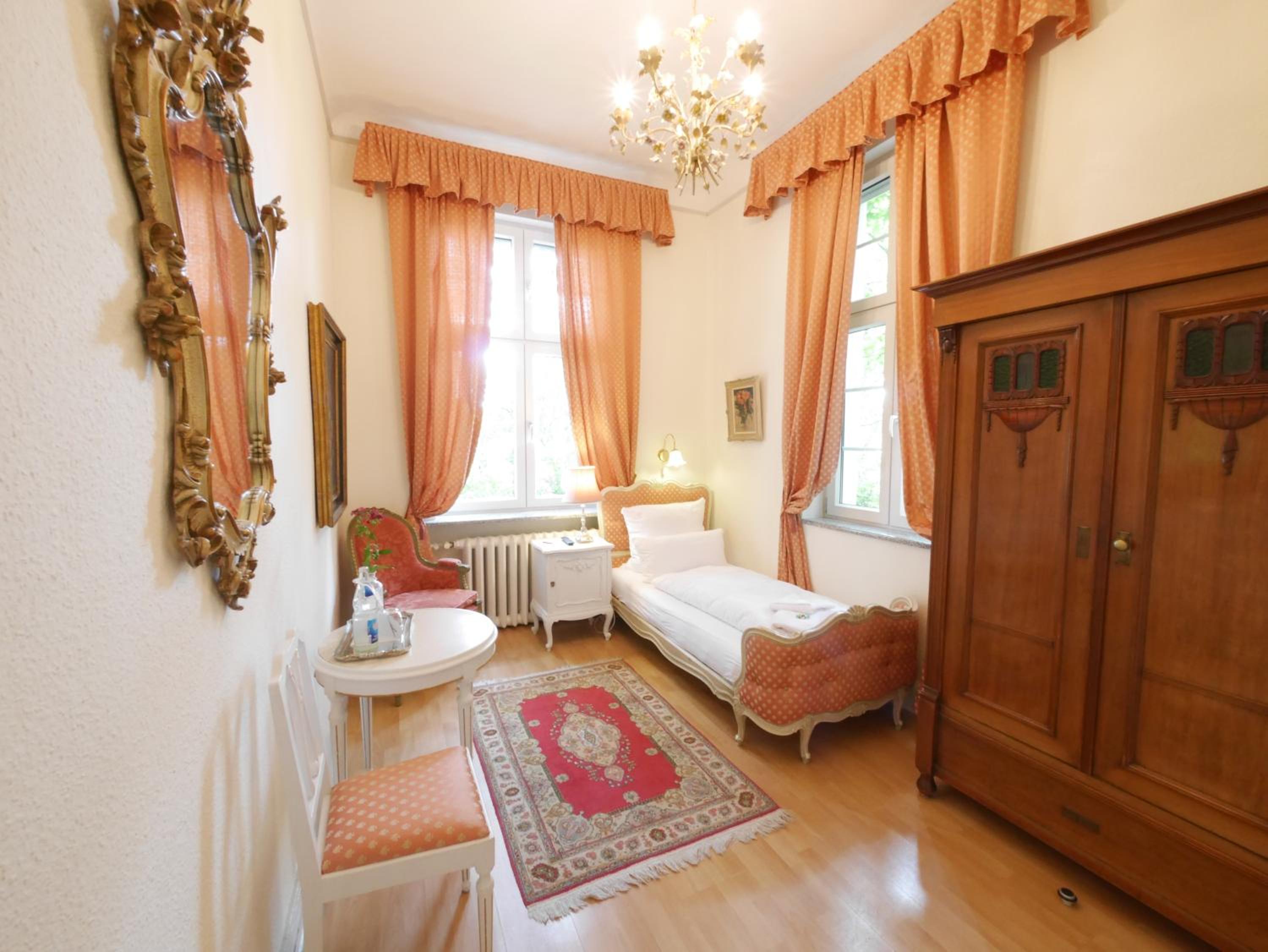 Standard Single Room