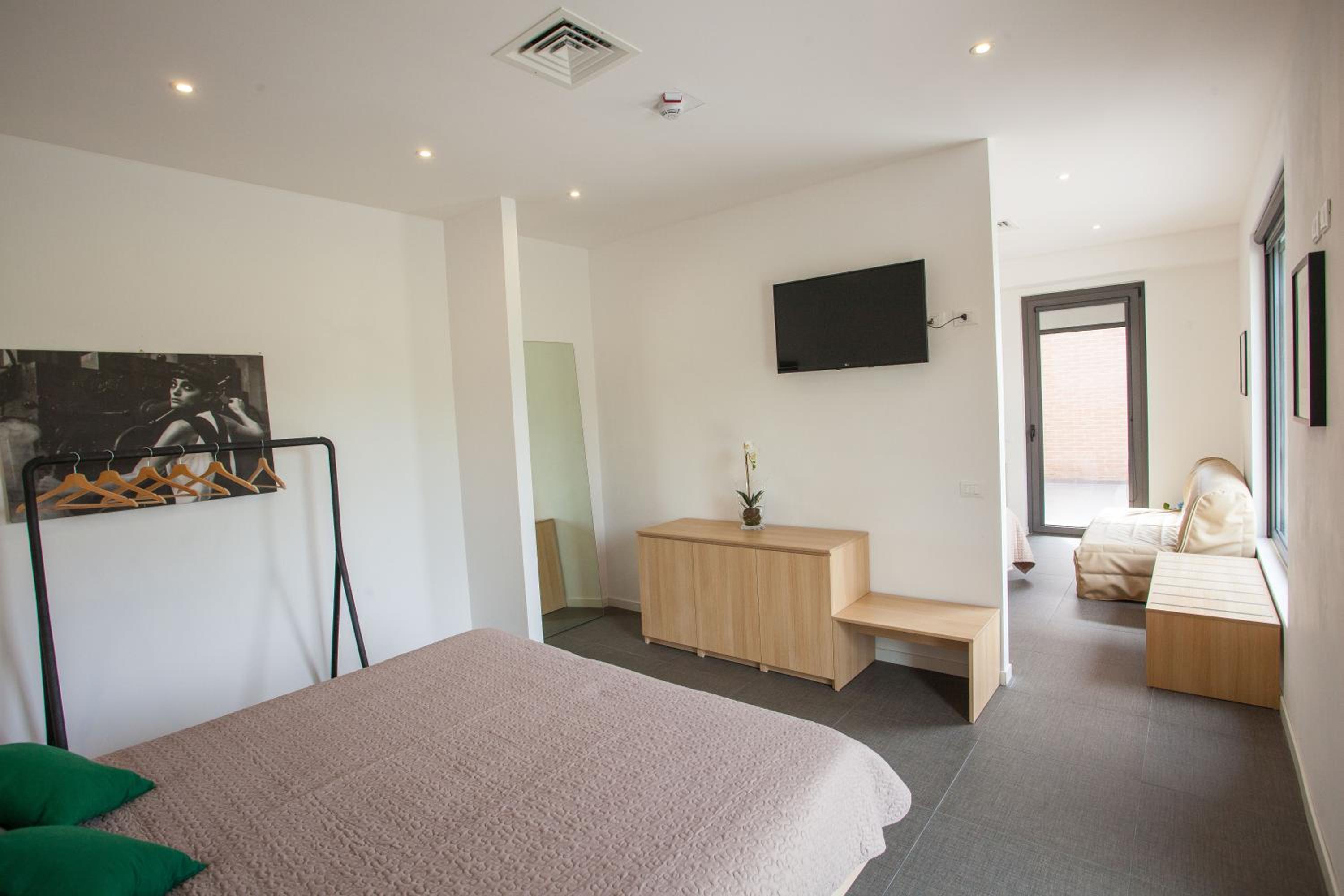 Suite with Terrace - Photo 1