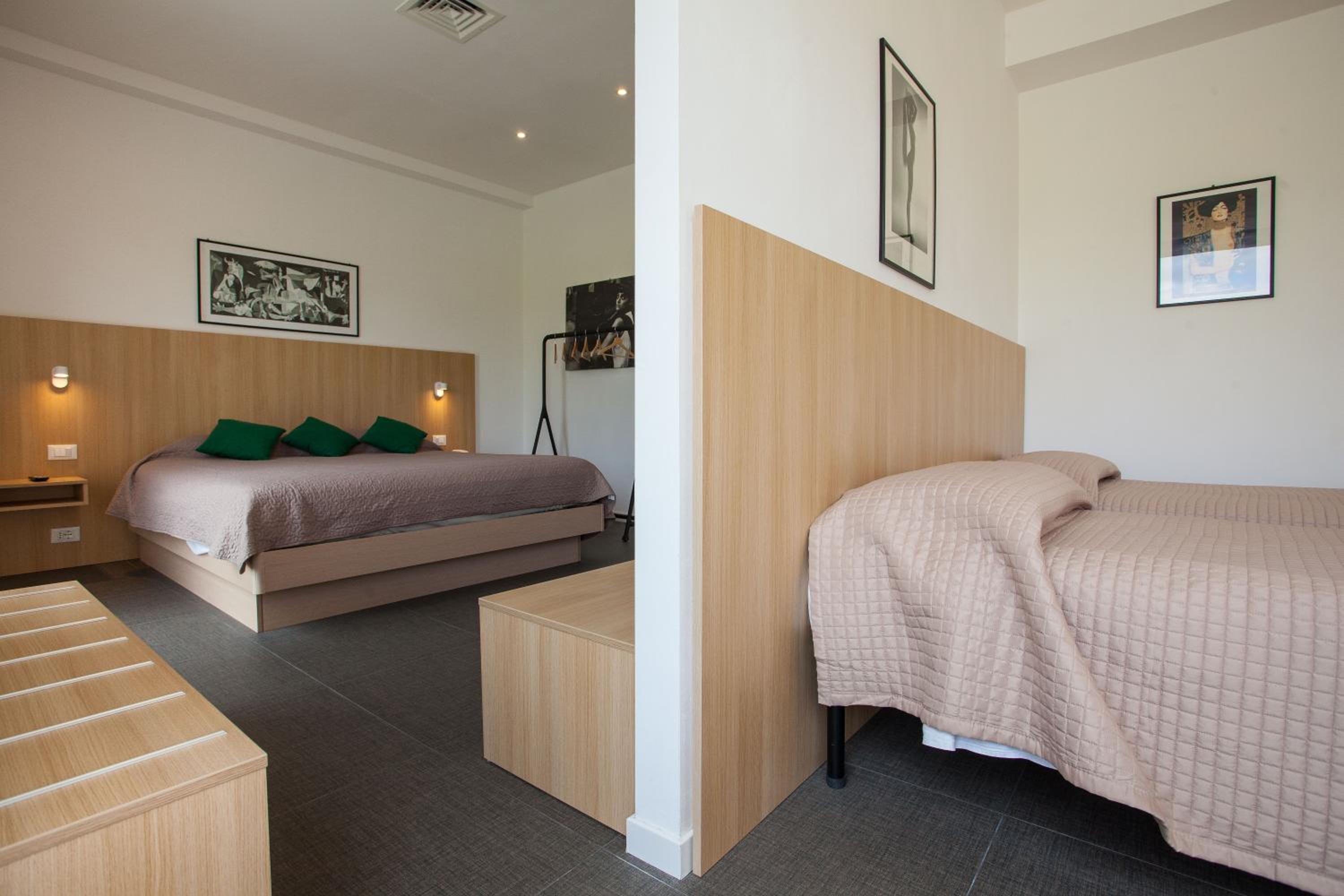 Suite with Terrace - Photo 2