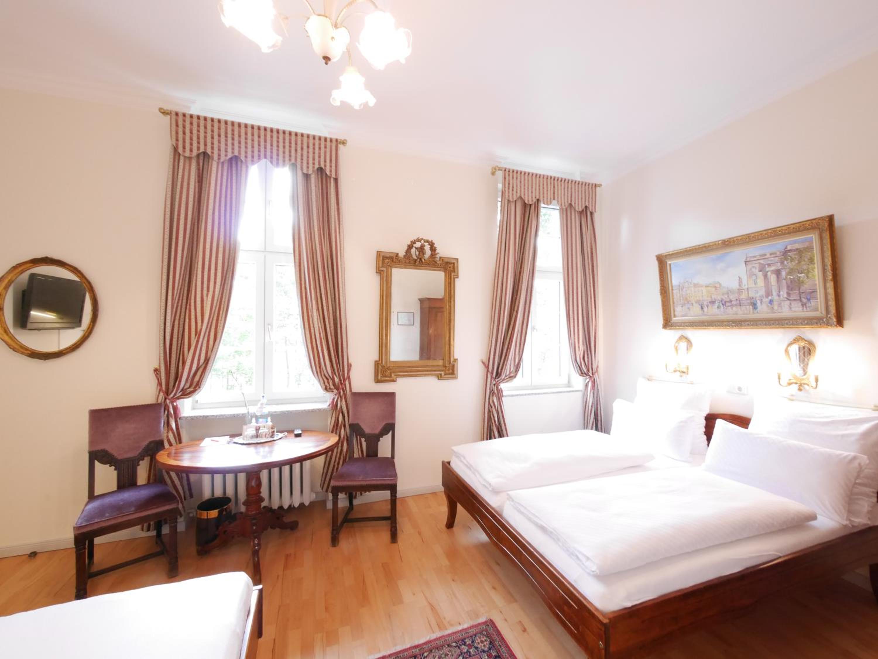 Comfort Triple Room